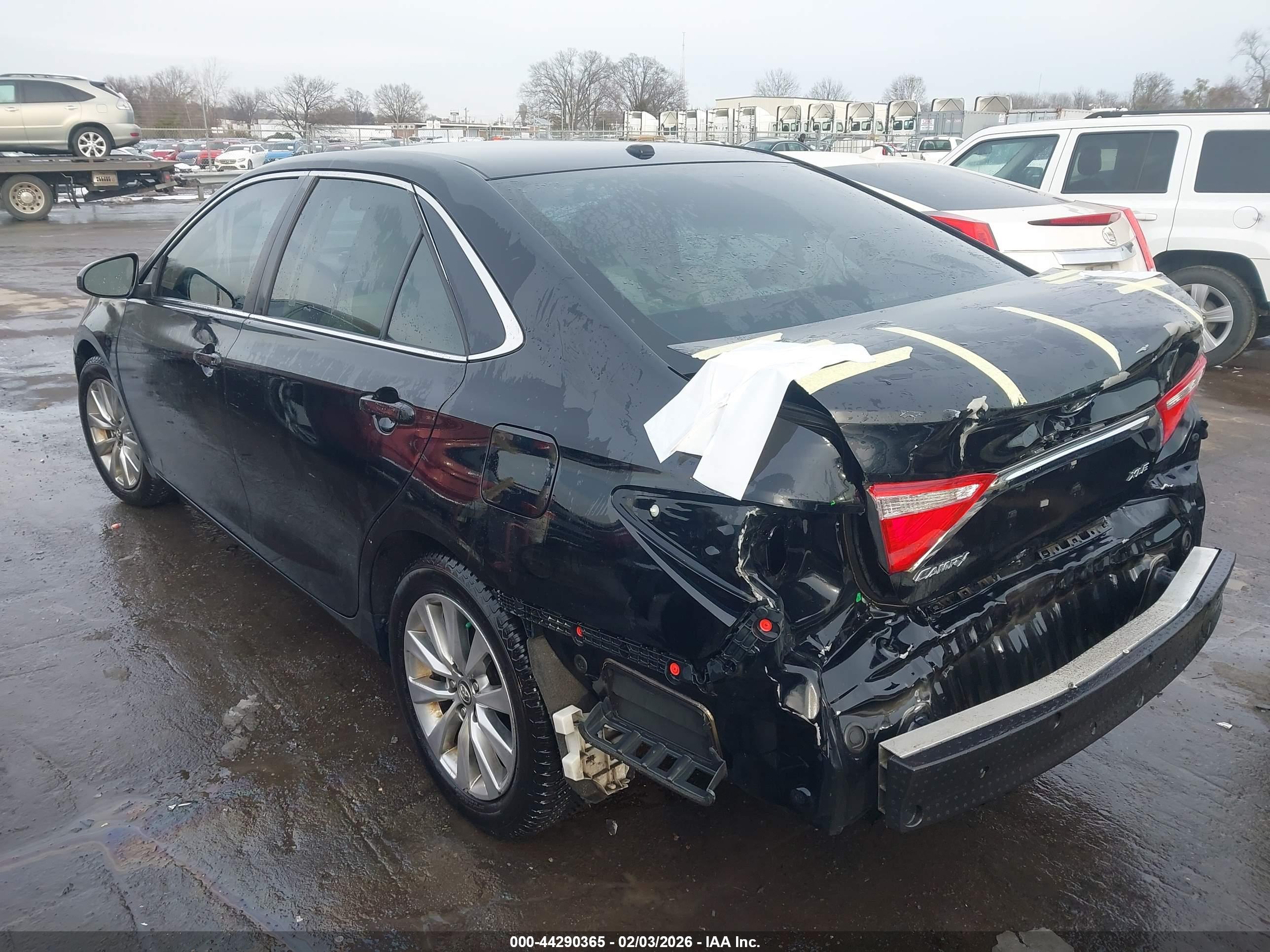 TOYOTA CAMRY image 3