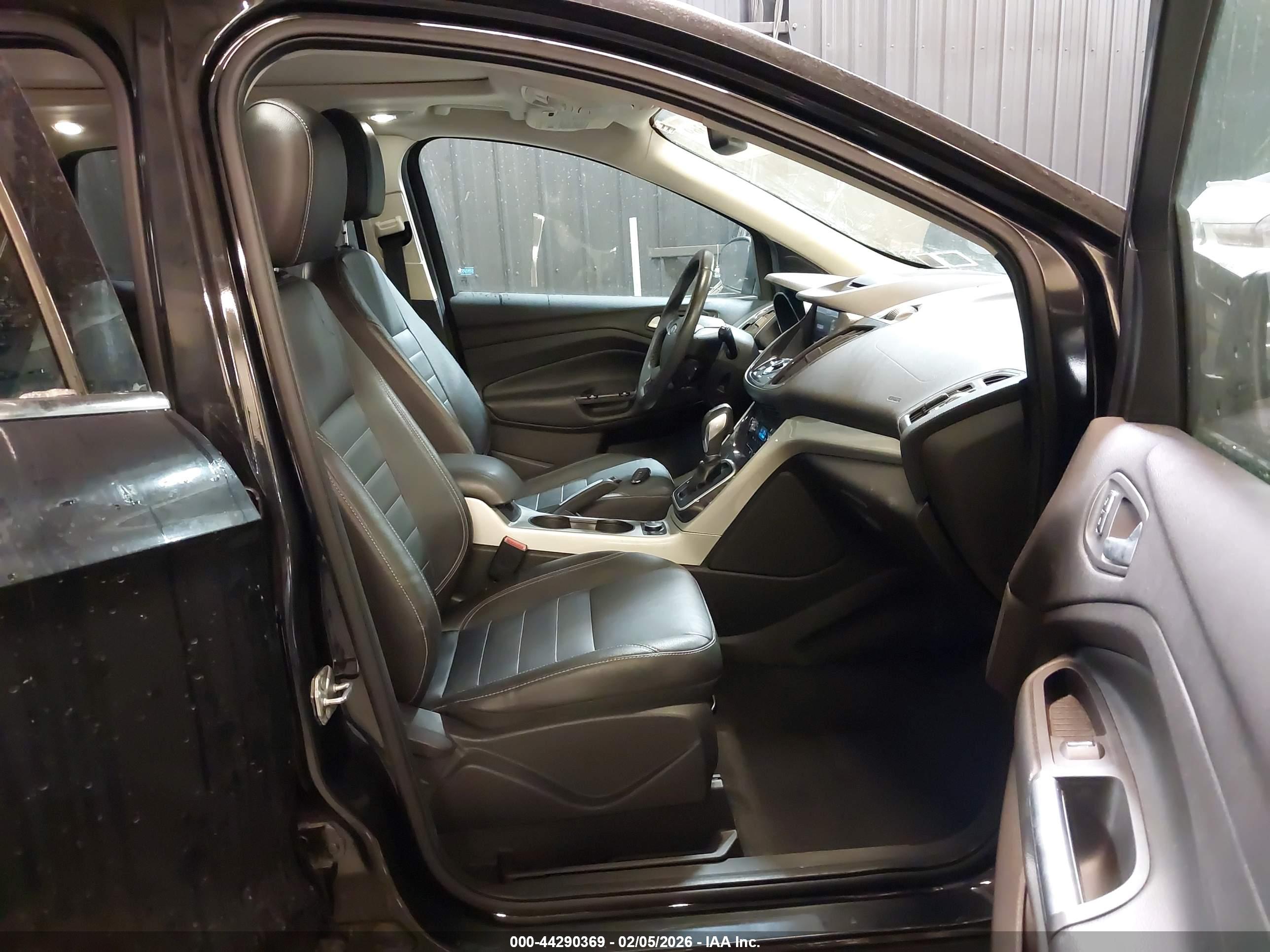 FORD ESCAPE image 5