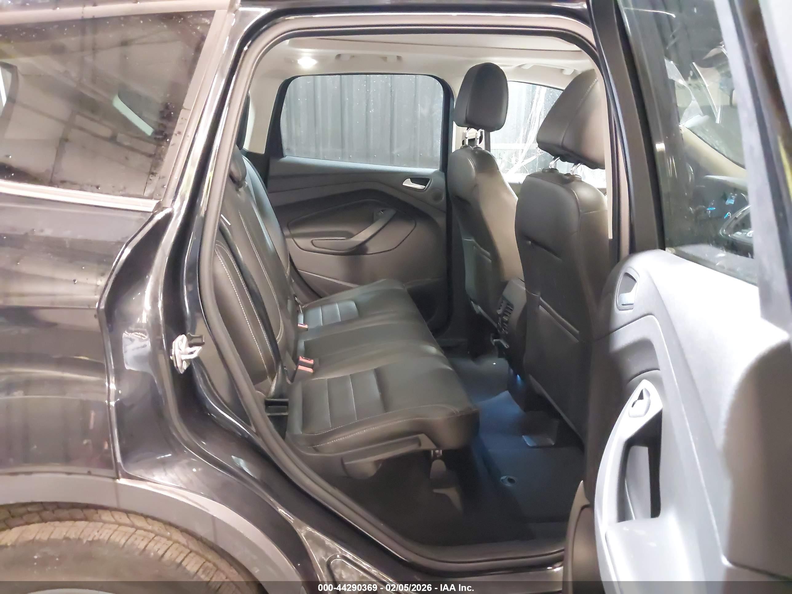 FORD ESCAPE image 8