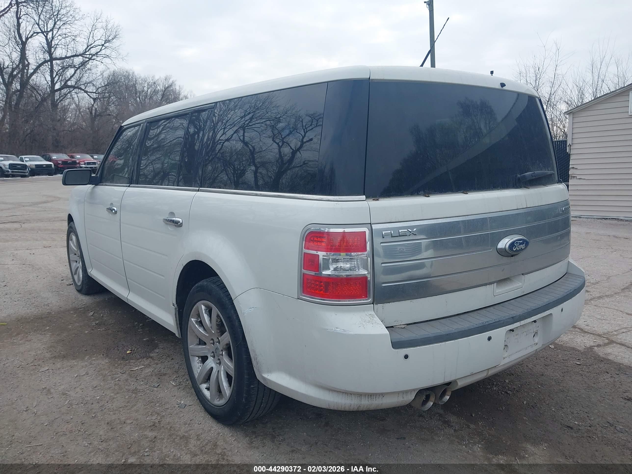 FORD FLEX image 3