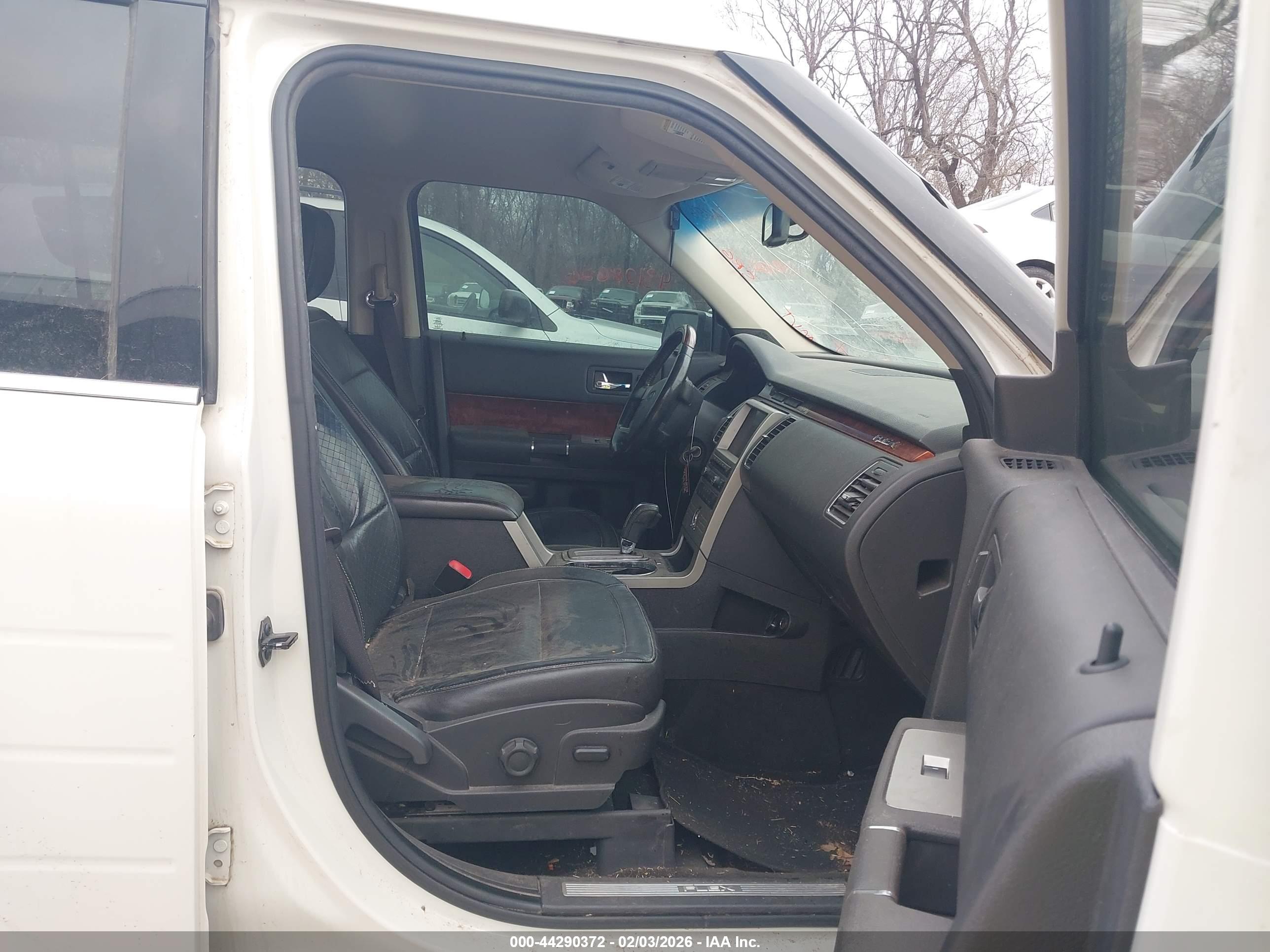 FORD FLEX image 5