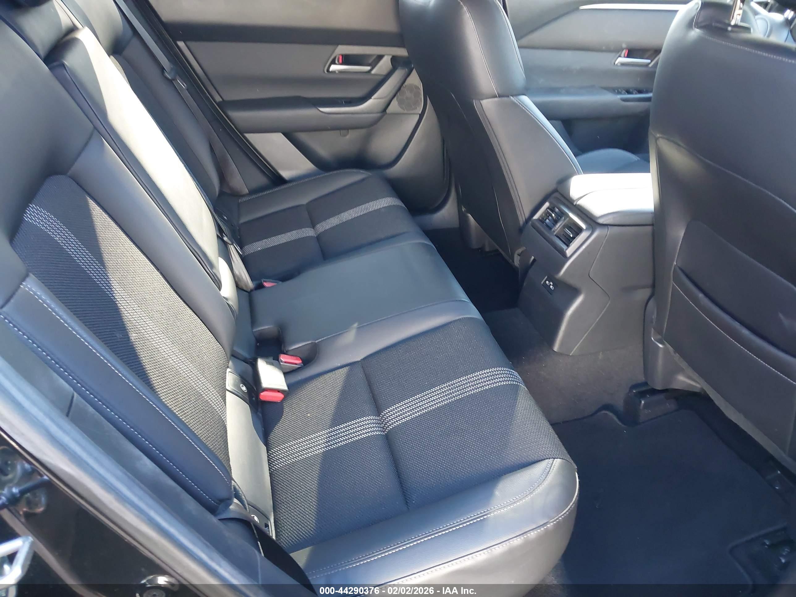 MAZDA CX-50 image 8