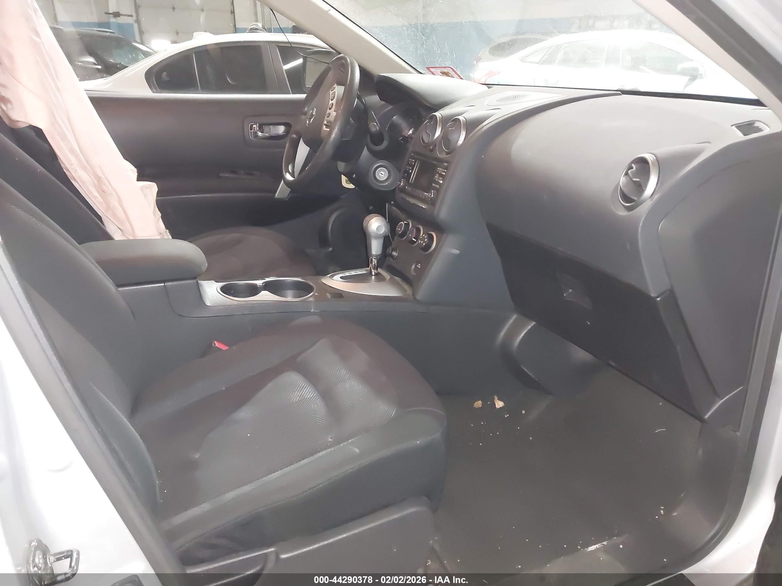 NISSAN ROGUE image 5