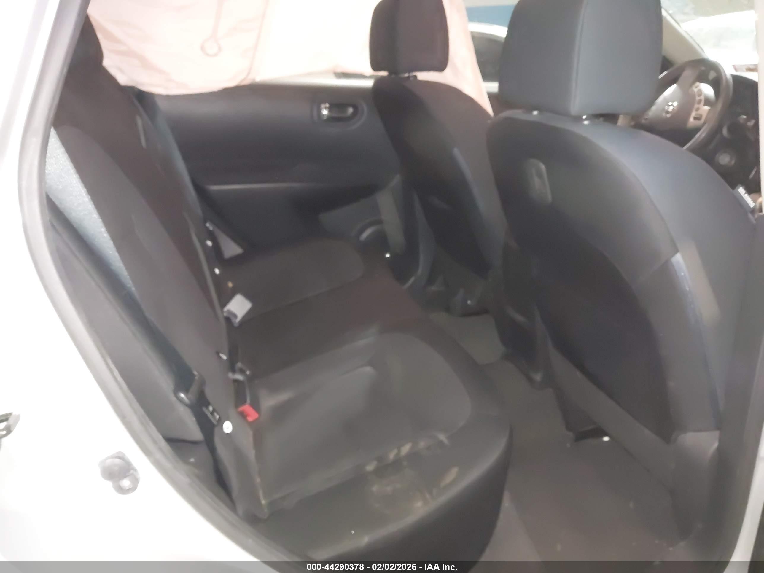 NISSAN ROGUE image 8
