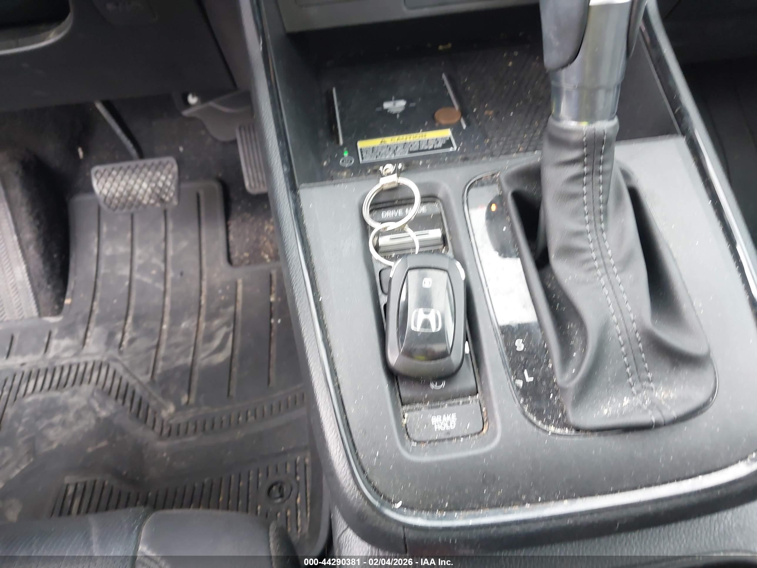 HONDA CR-V image 11