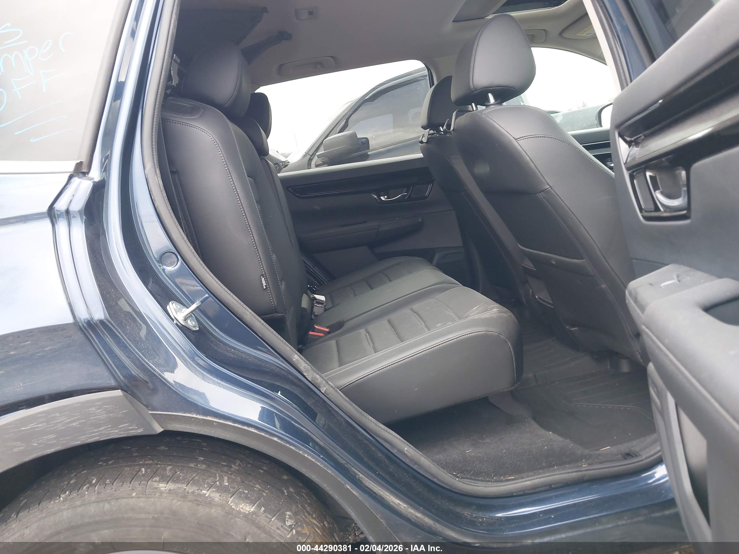 HONDA CR-V image 8