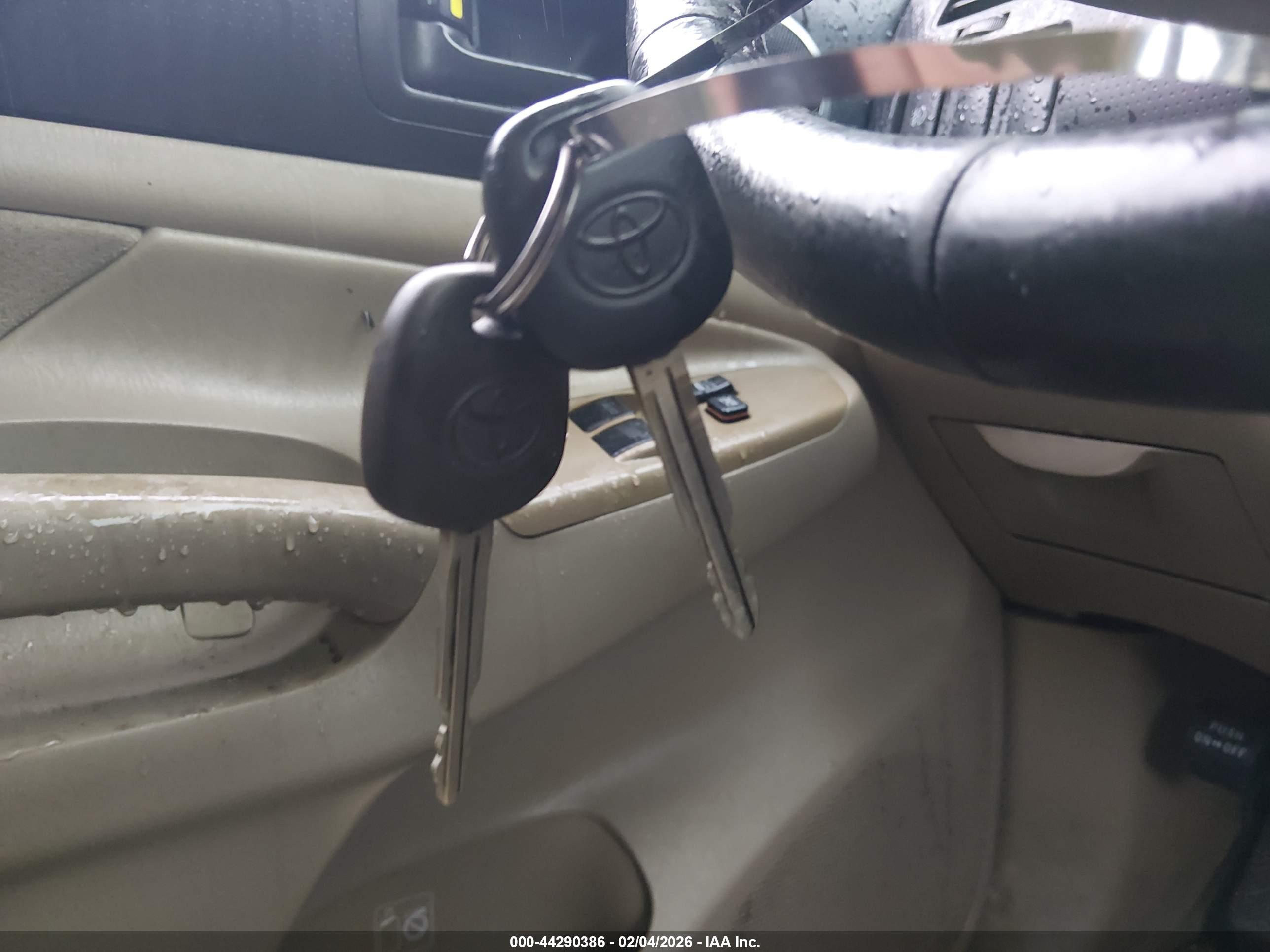 TOYOTA TACOMA image 11