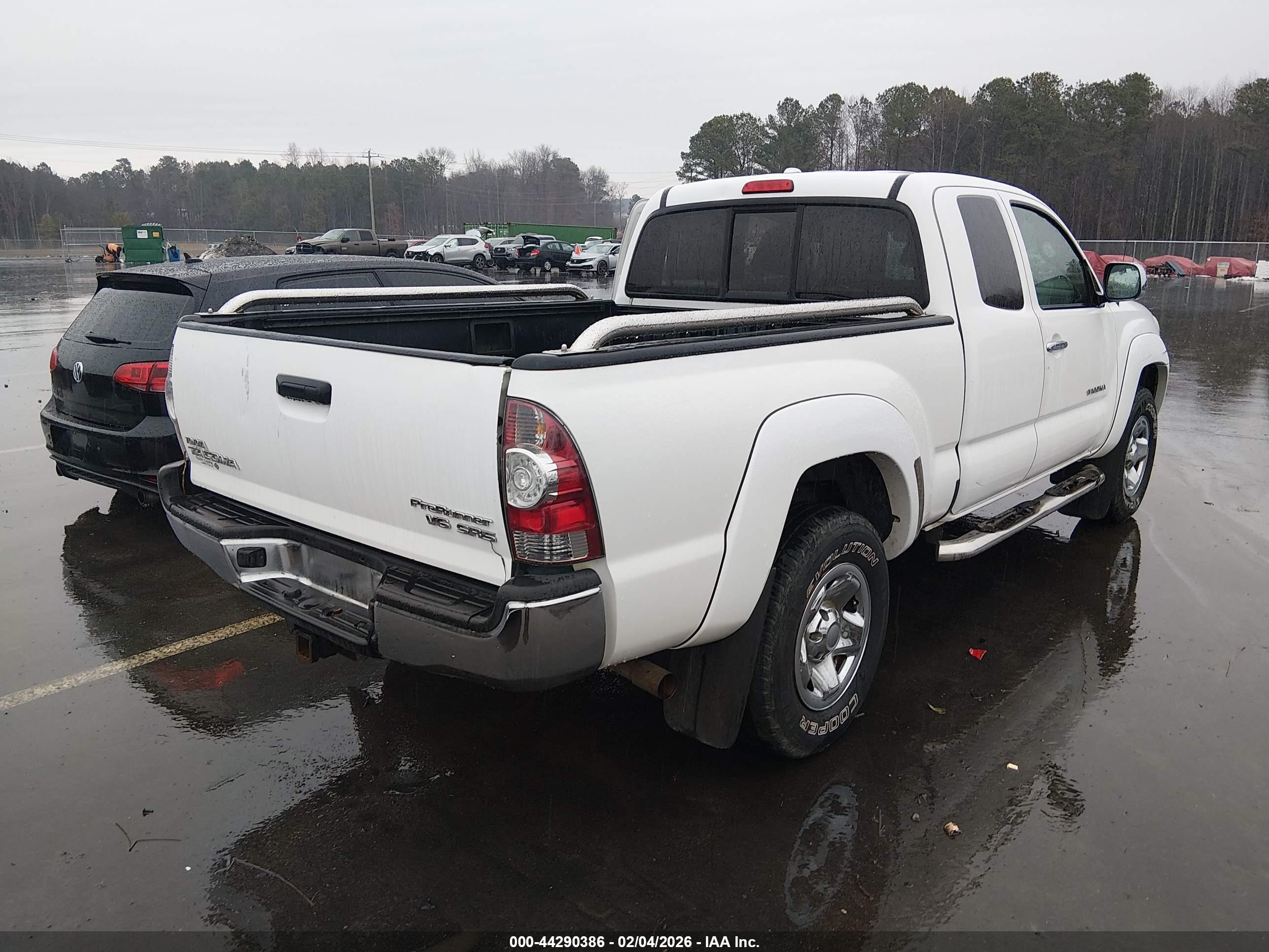 TOYOTA TACOMA image 4