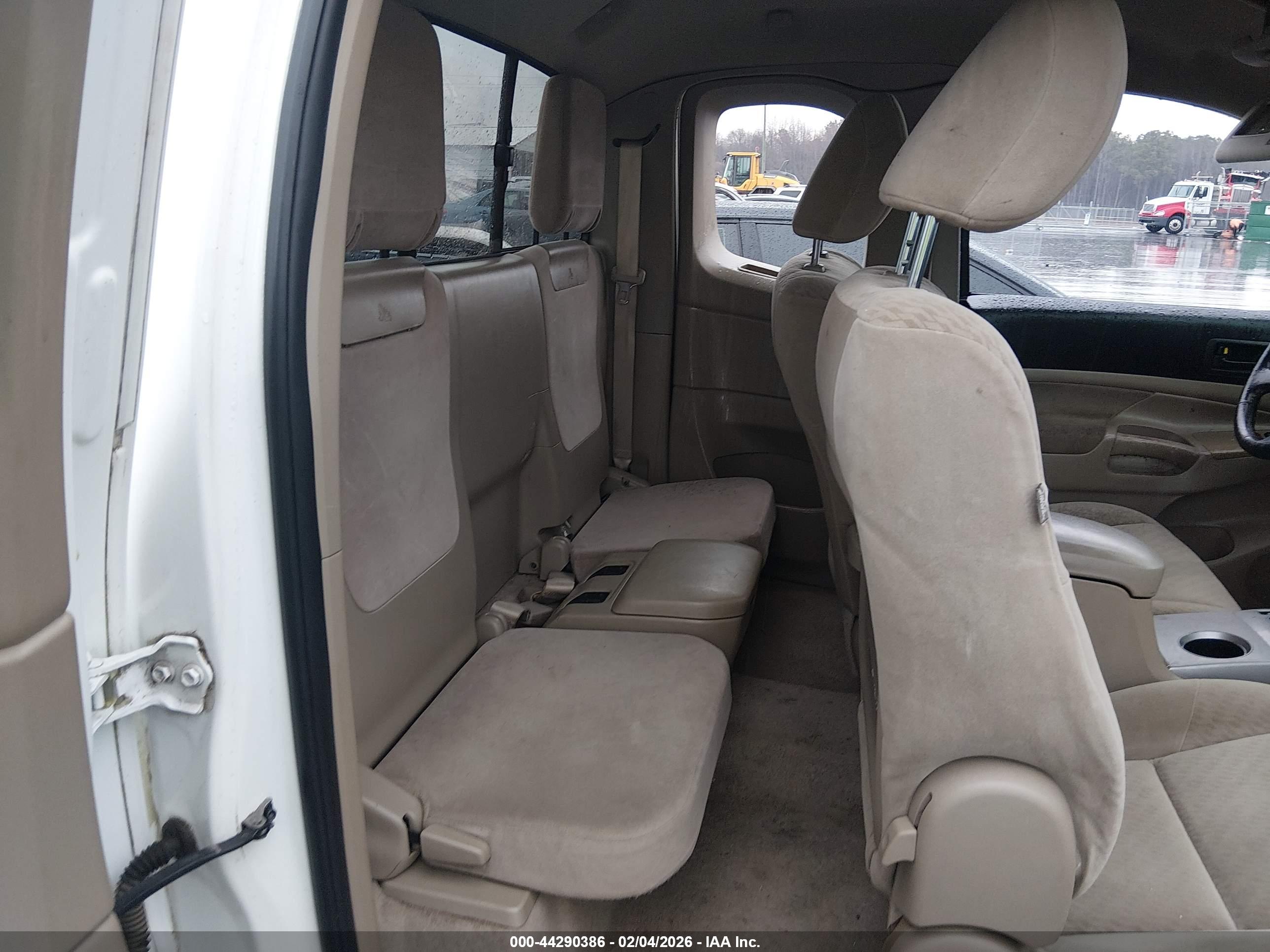 TOYOTA TACOMA image 8
