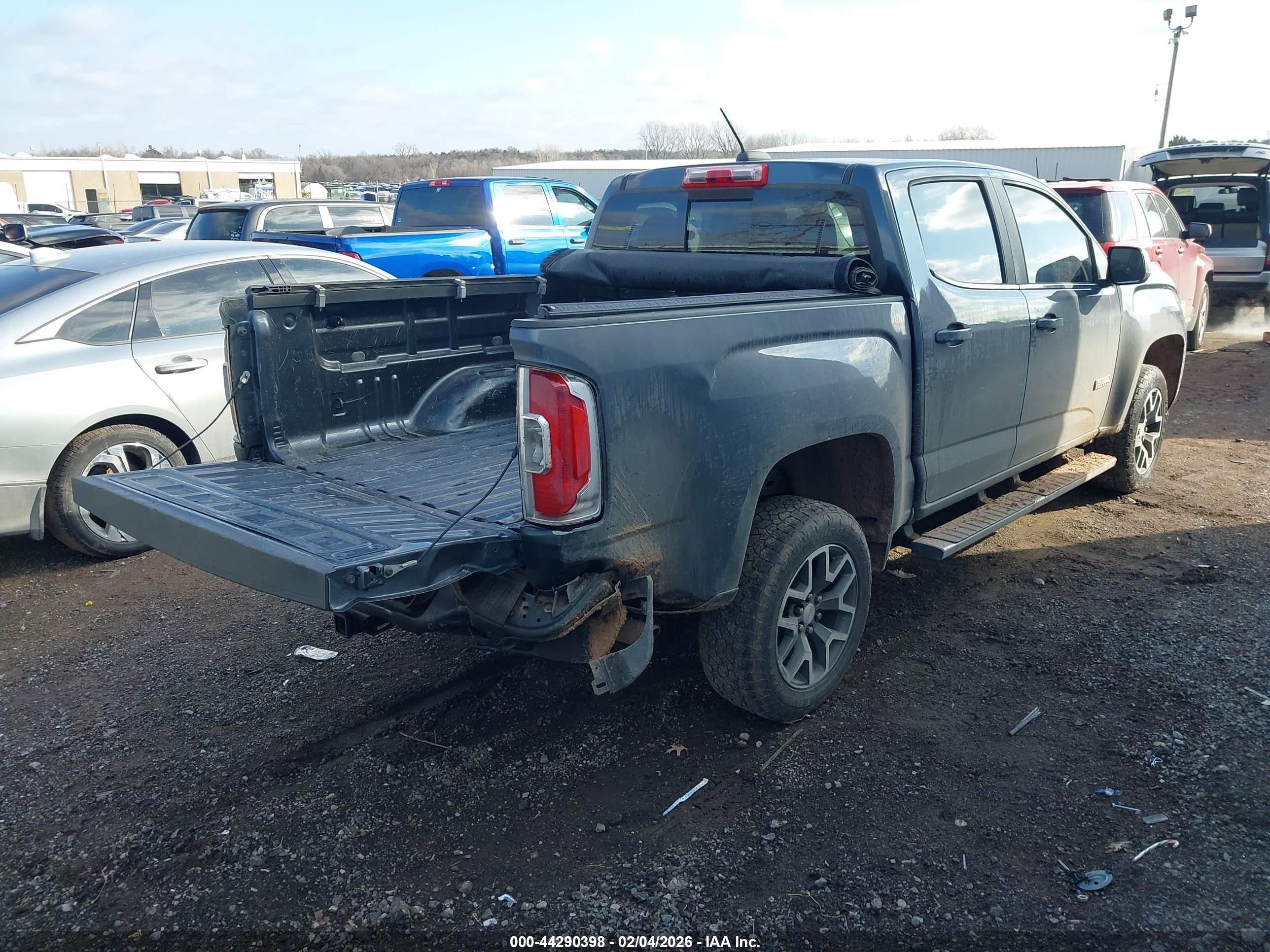 GMC CANYON image 4