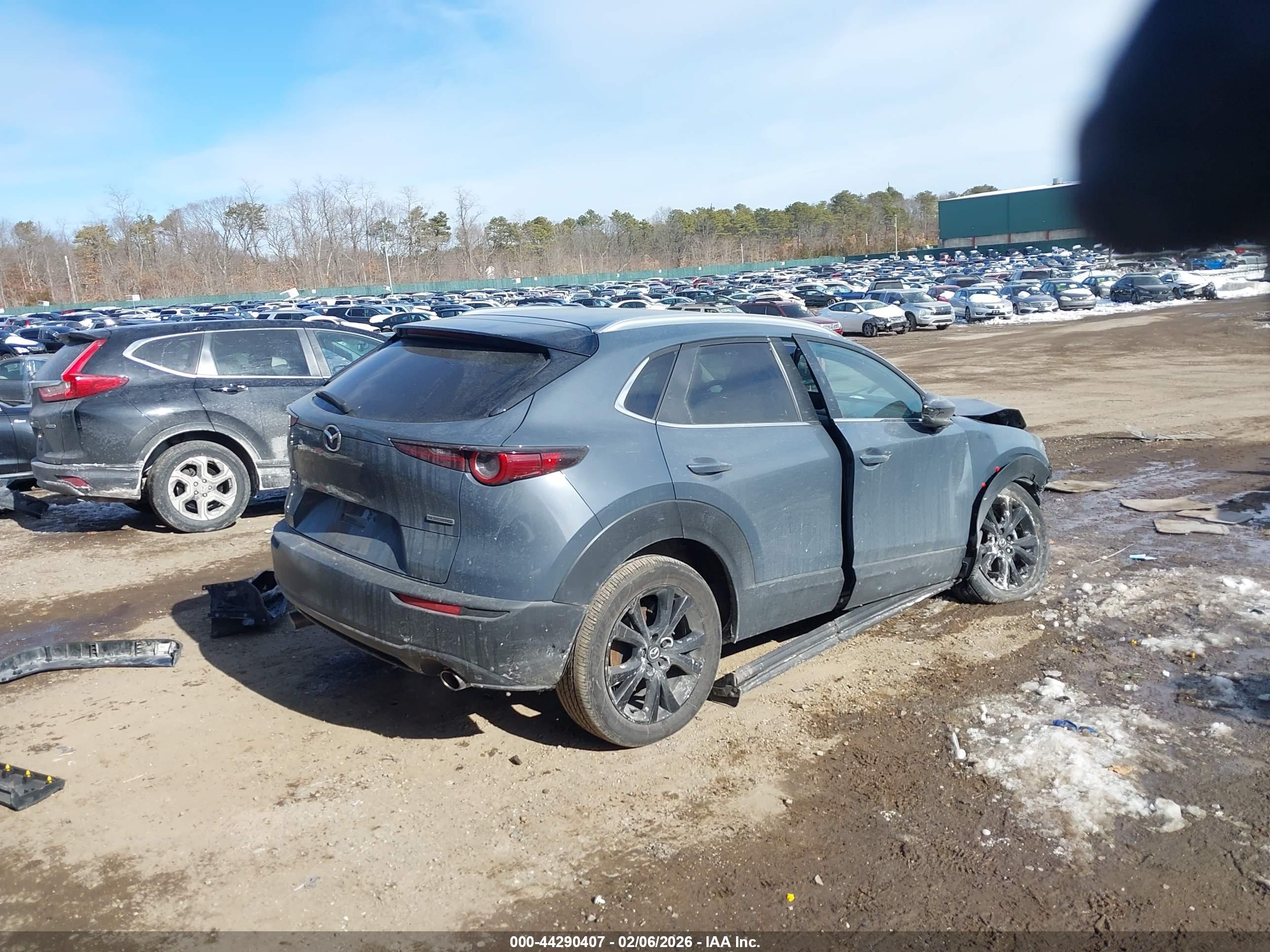 MAZDA CX-30 image 4