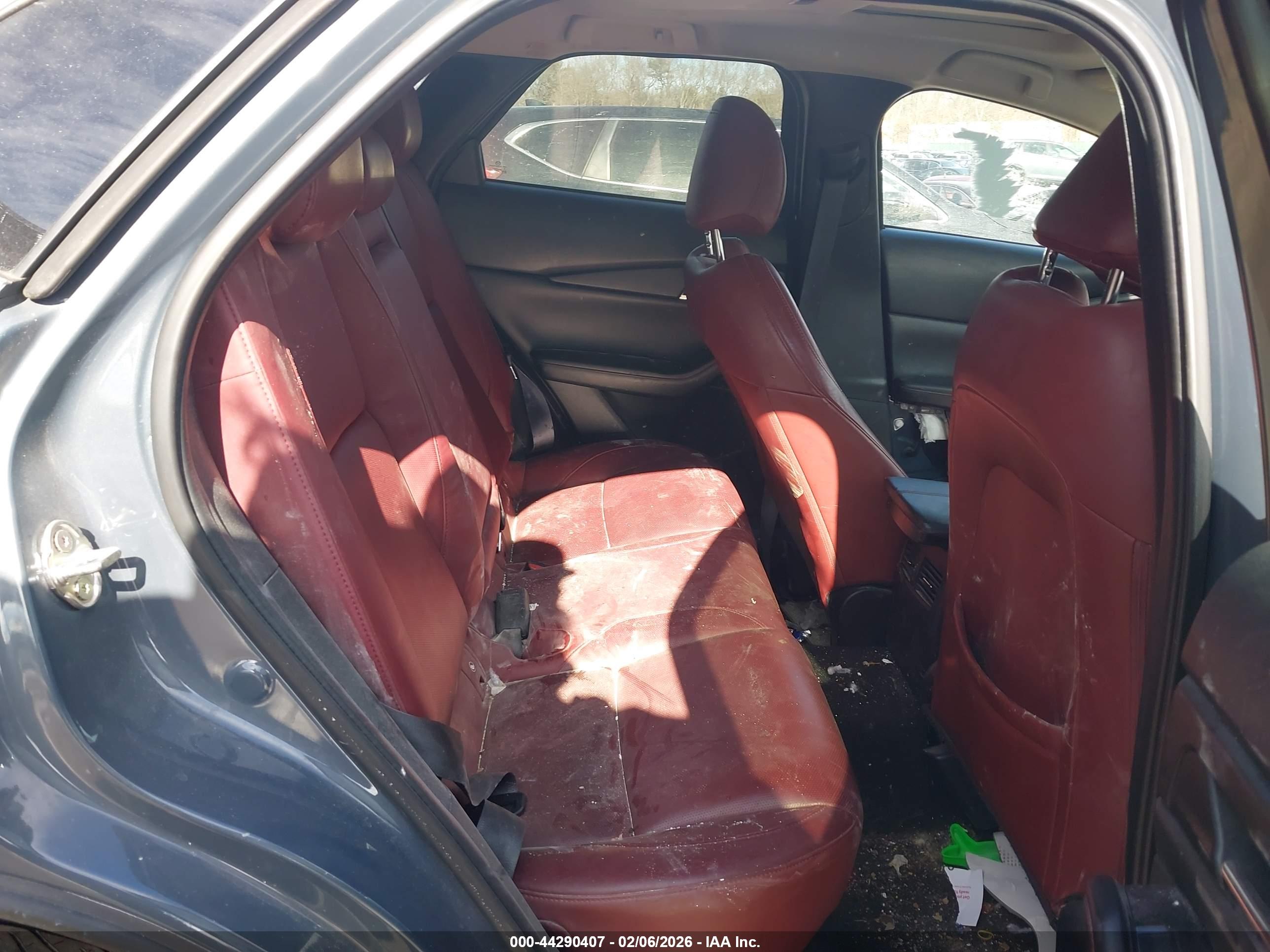 MAZDA CX-30 image 8