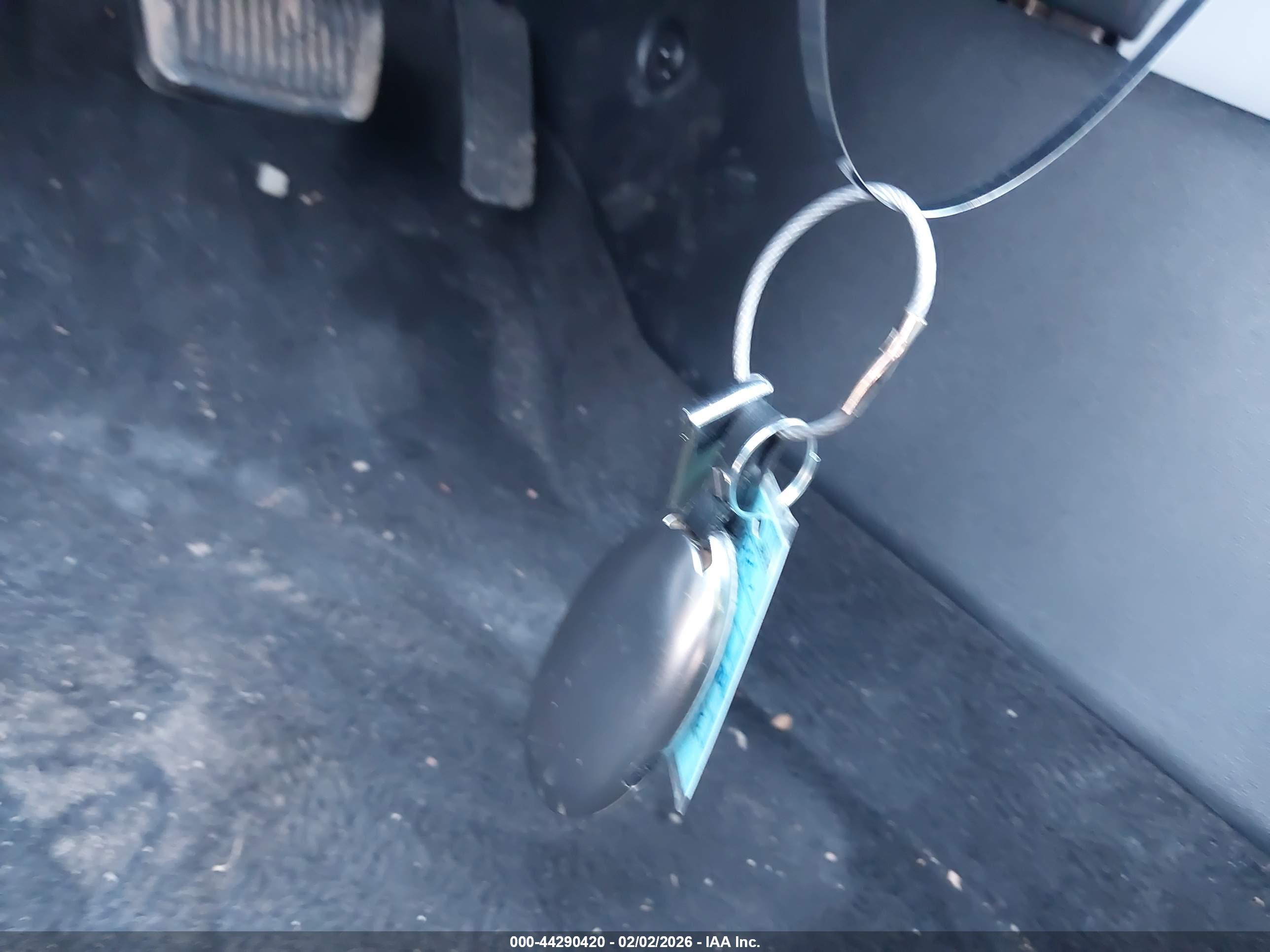 HYUNDAI ELANTRA image 11