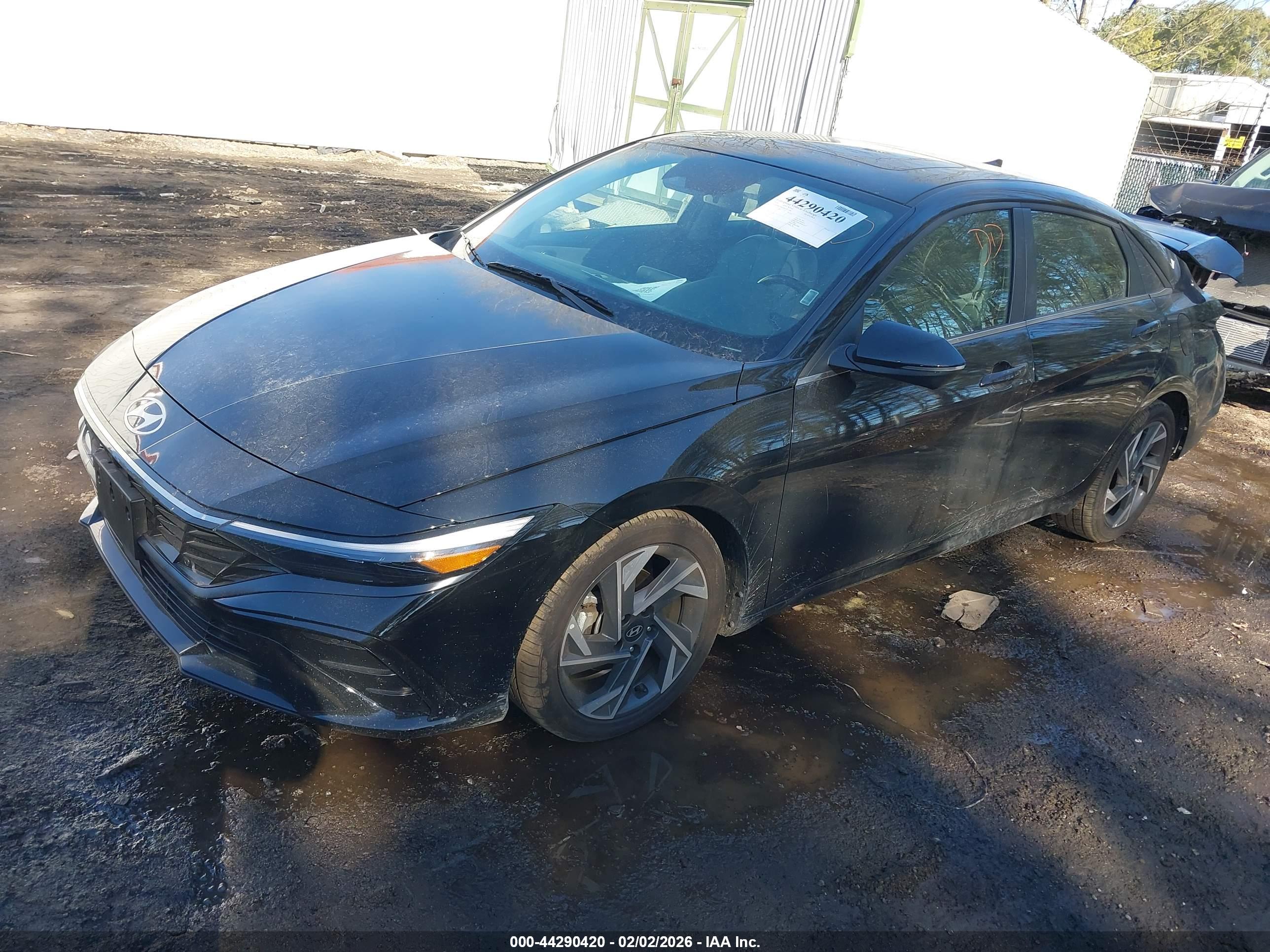 HYUNDAI ELANTRA image 2