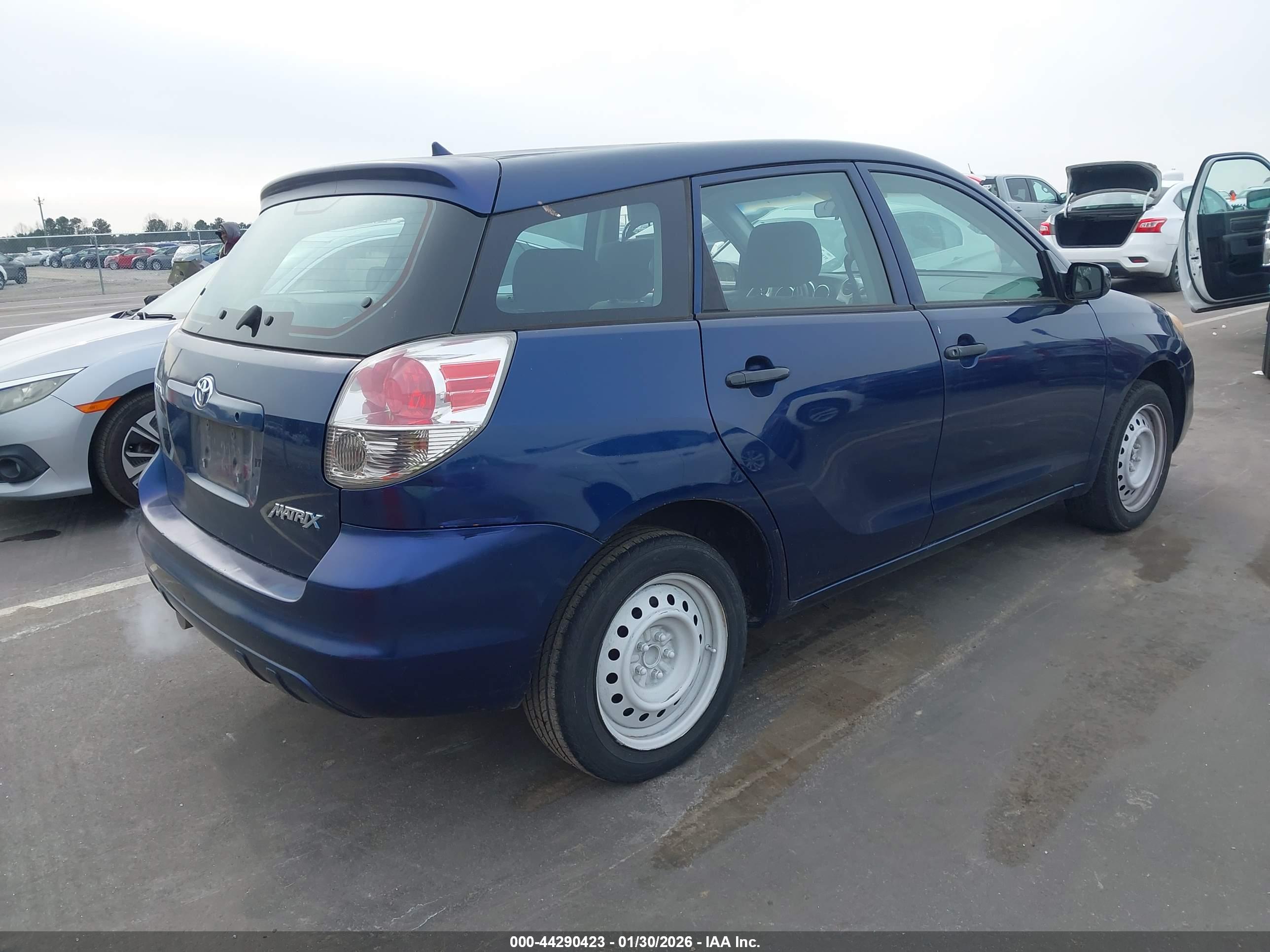 TOYOTA MATRIX image 4