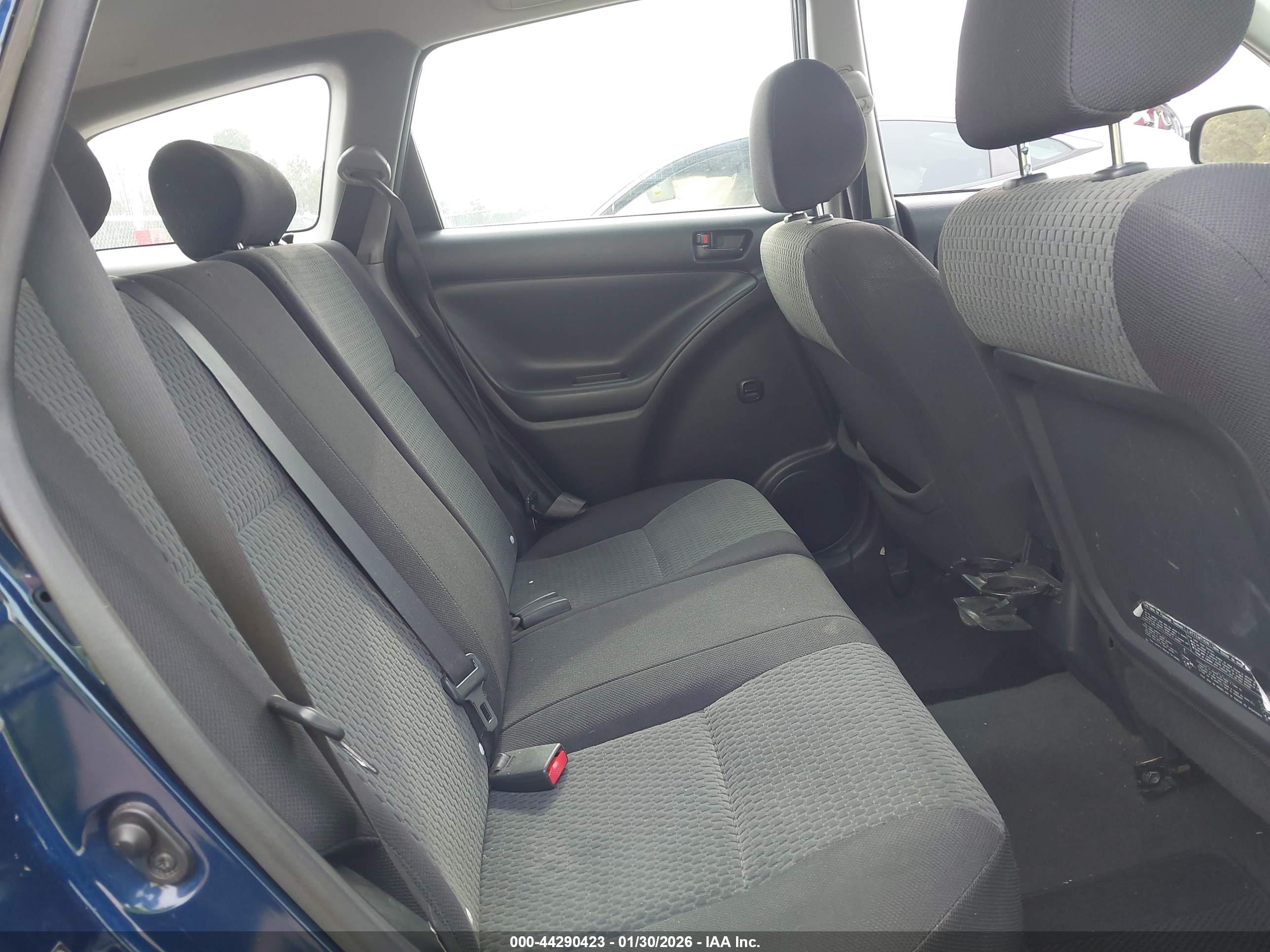 TOYOTA MATRIX image 8