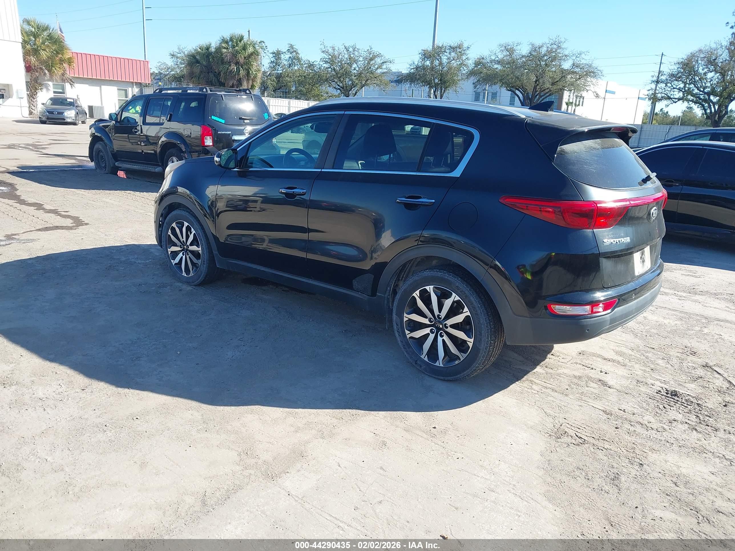 KIA SPORTAGE image 3