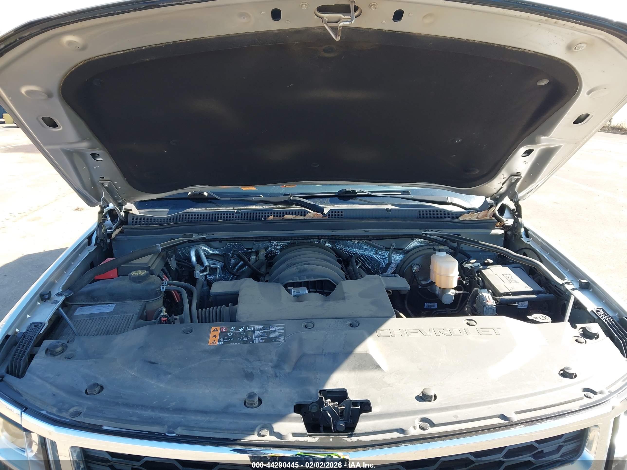CHEVROLET SUBURBAN image 10