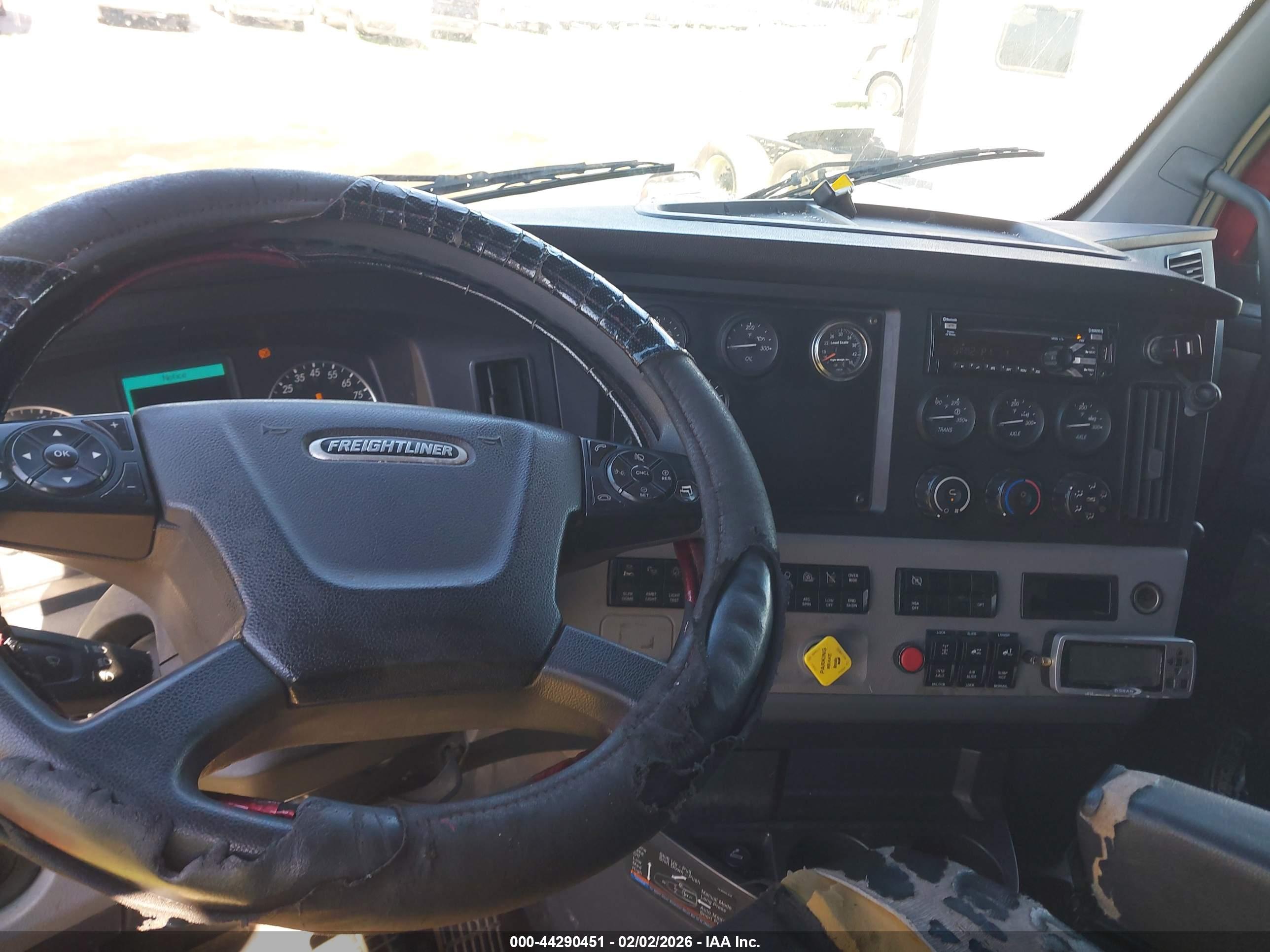 FREIGHTLINER NEW image 8