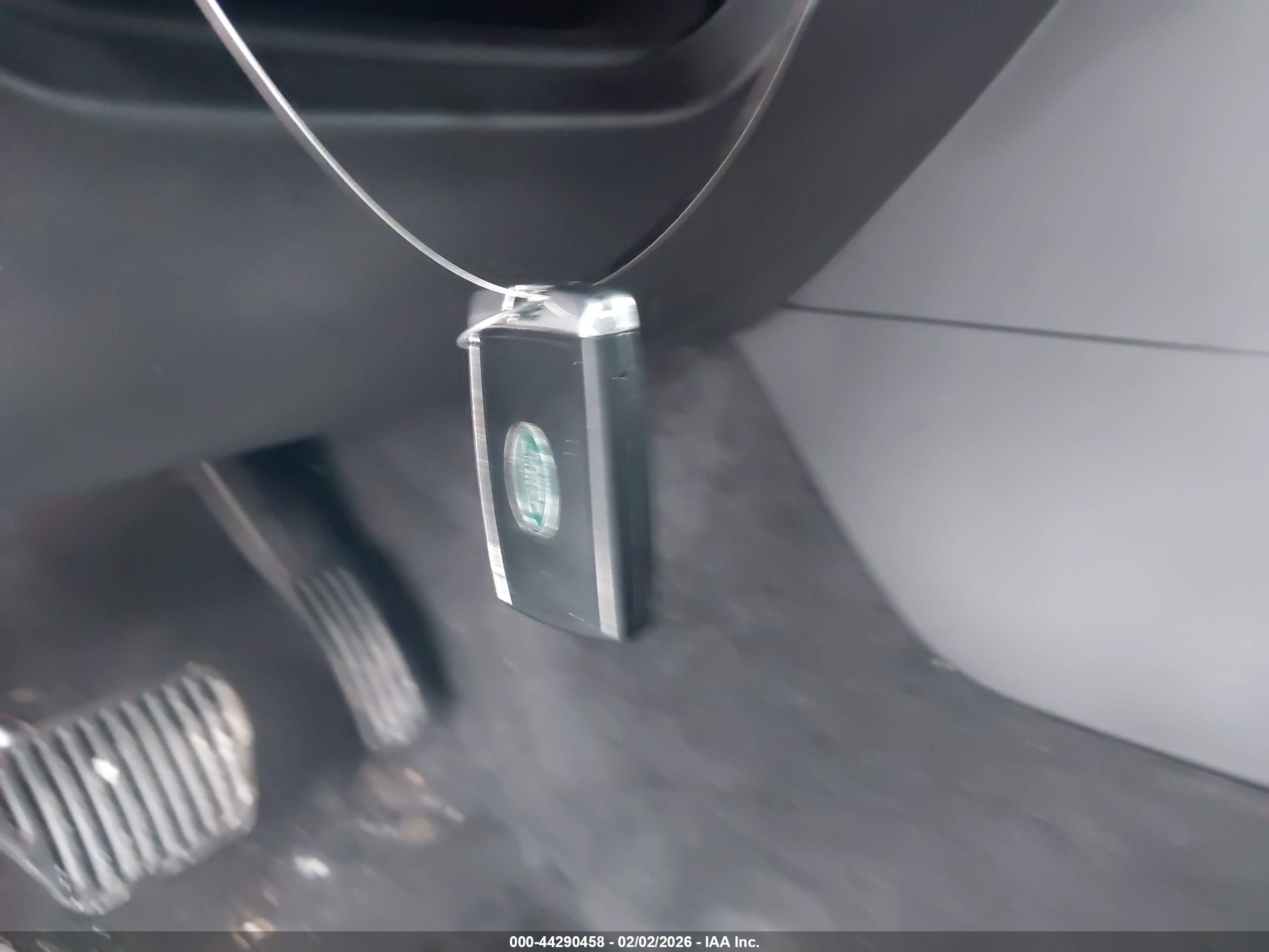 LAND ROVER image 11