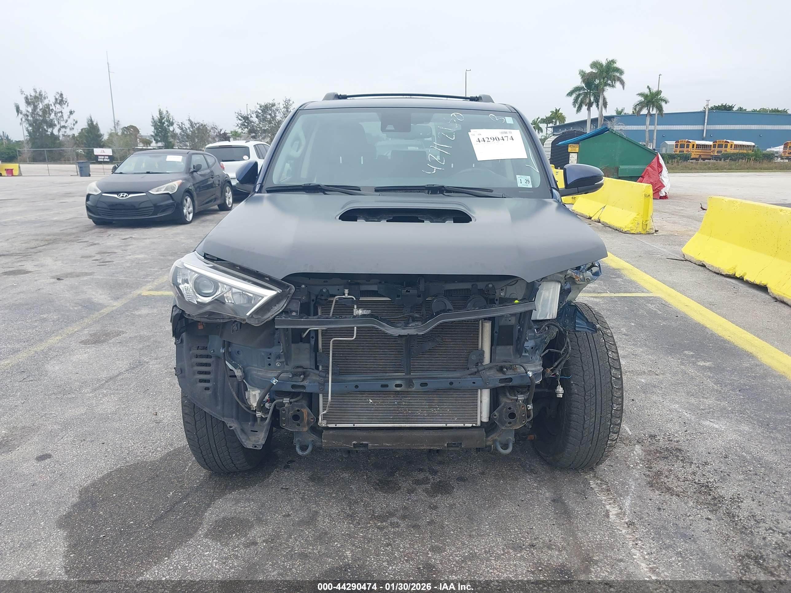 TOYOTA 4RUNNER image 6