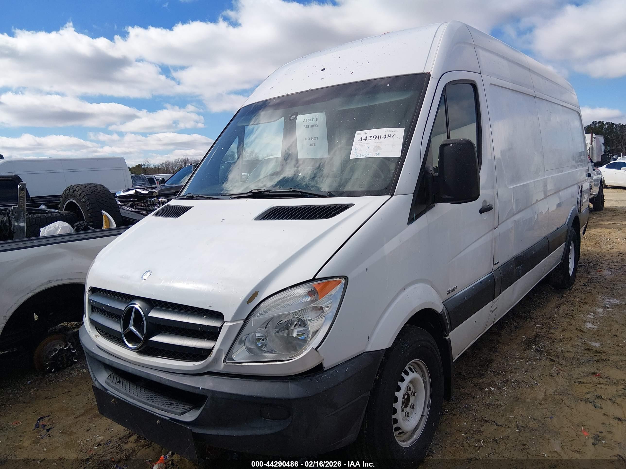 MERCEDES-BENZ SPRINTER image 2