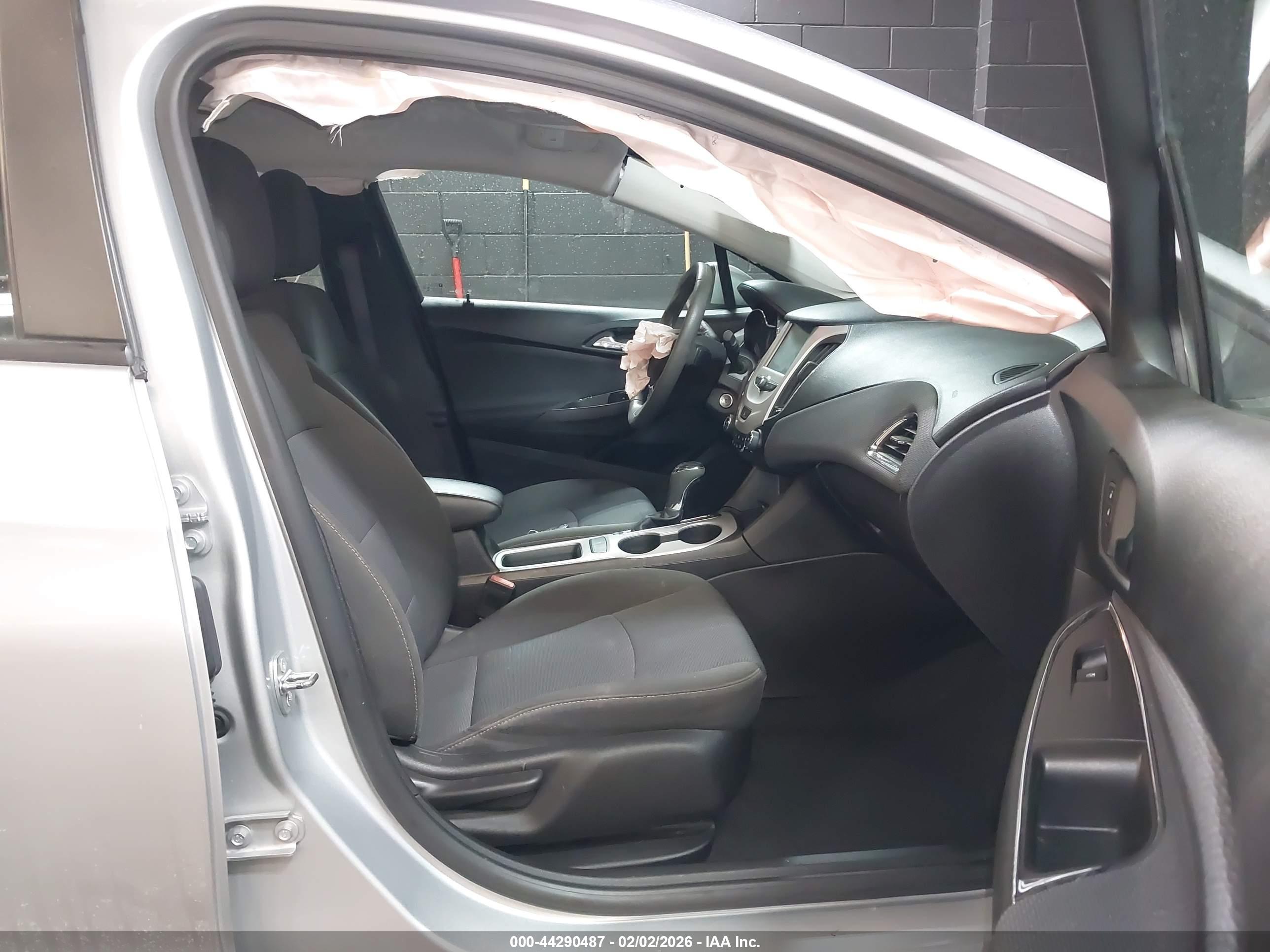CHEVROLET CRUZE image 5