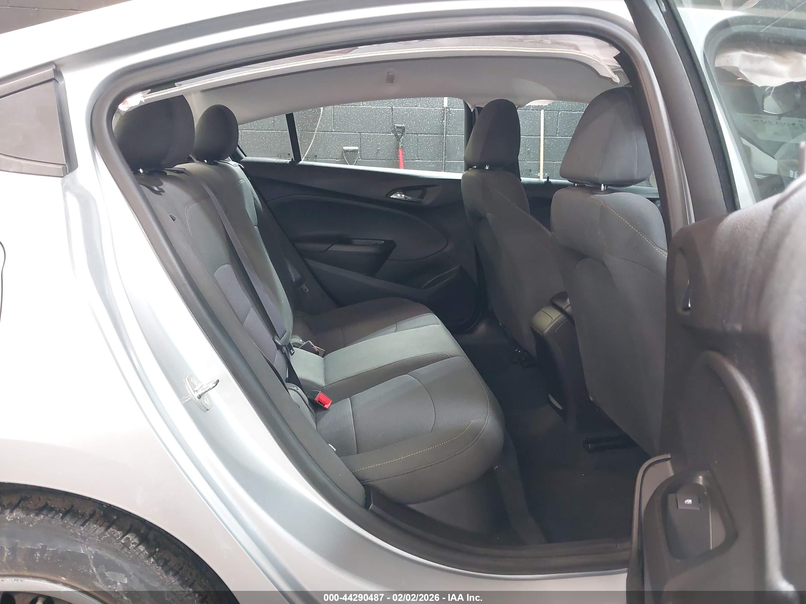CHEVROLET CRUZE image 8