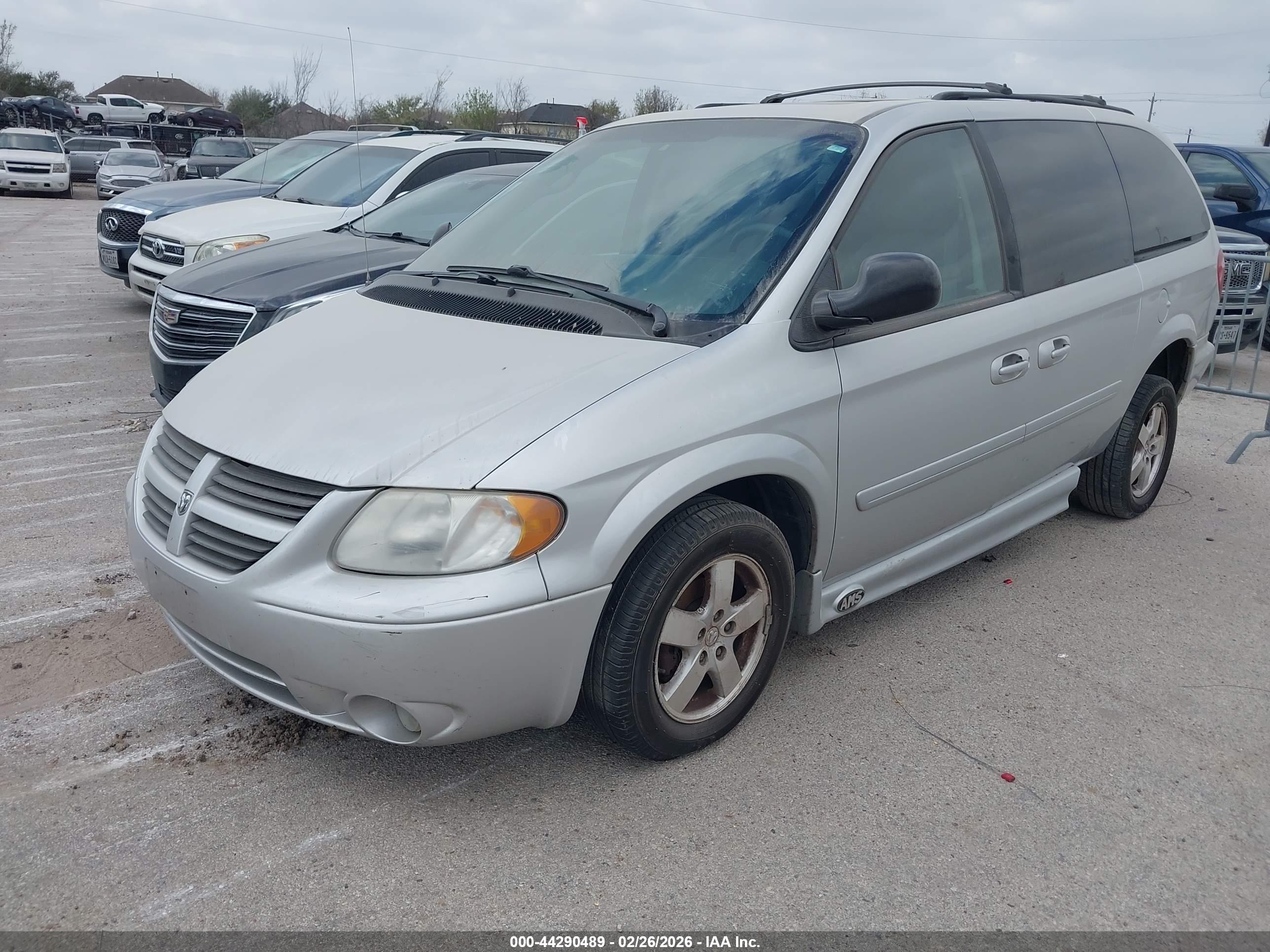 DODGE GRAND image 2
