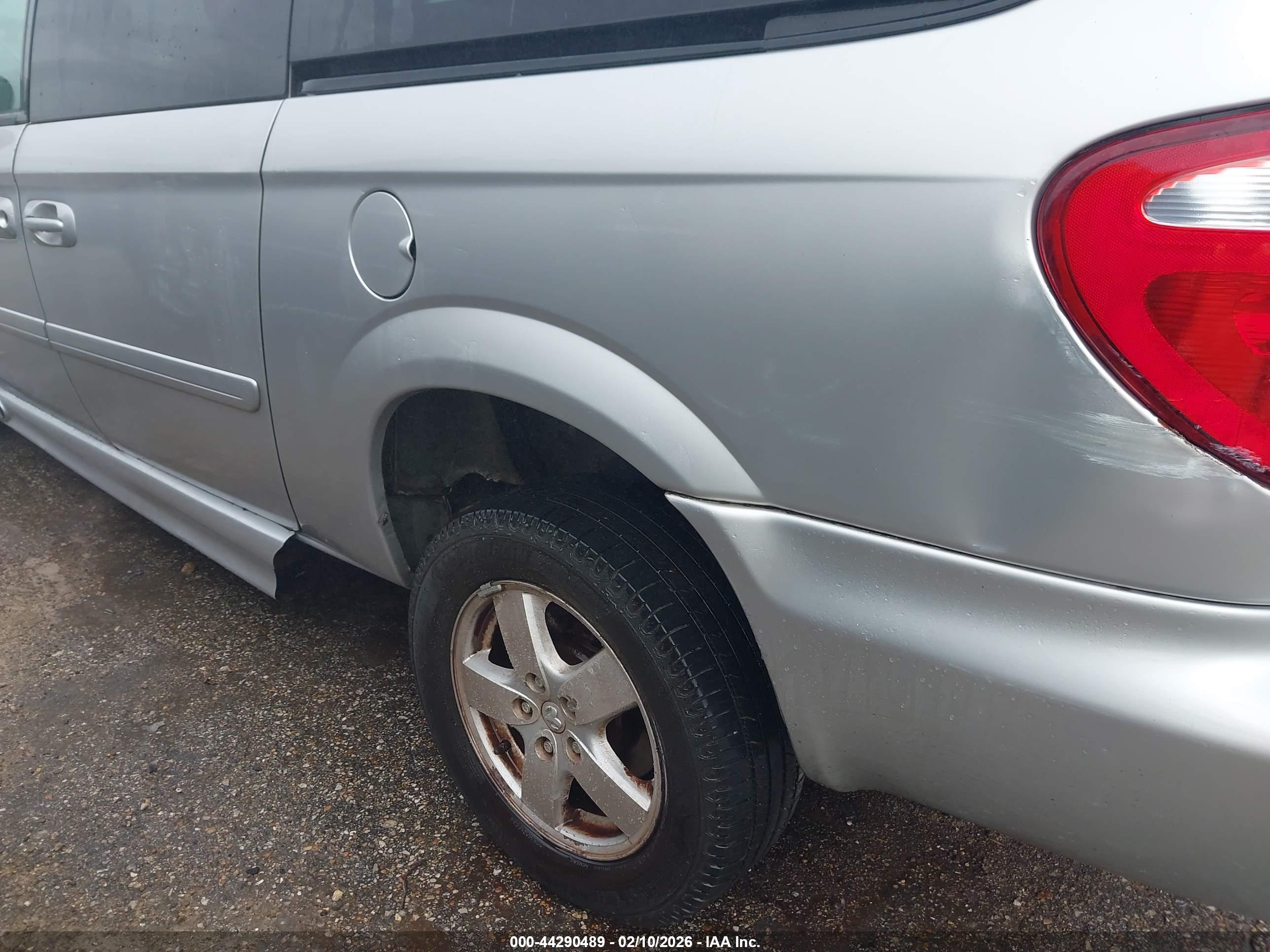 DODGE GRAND image 6