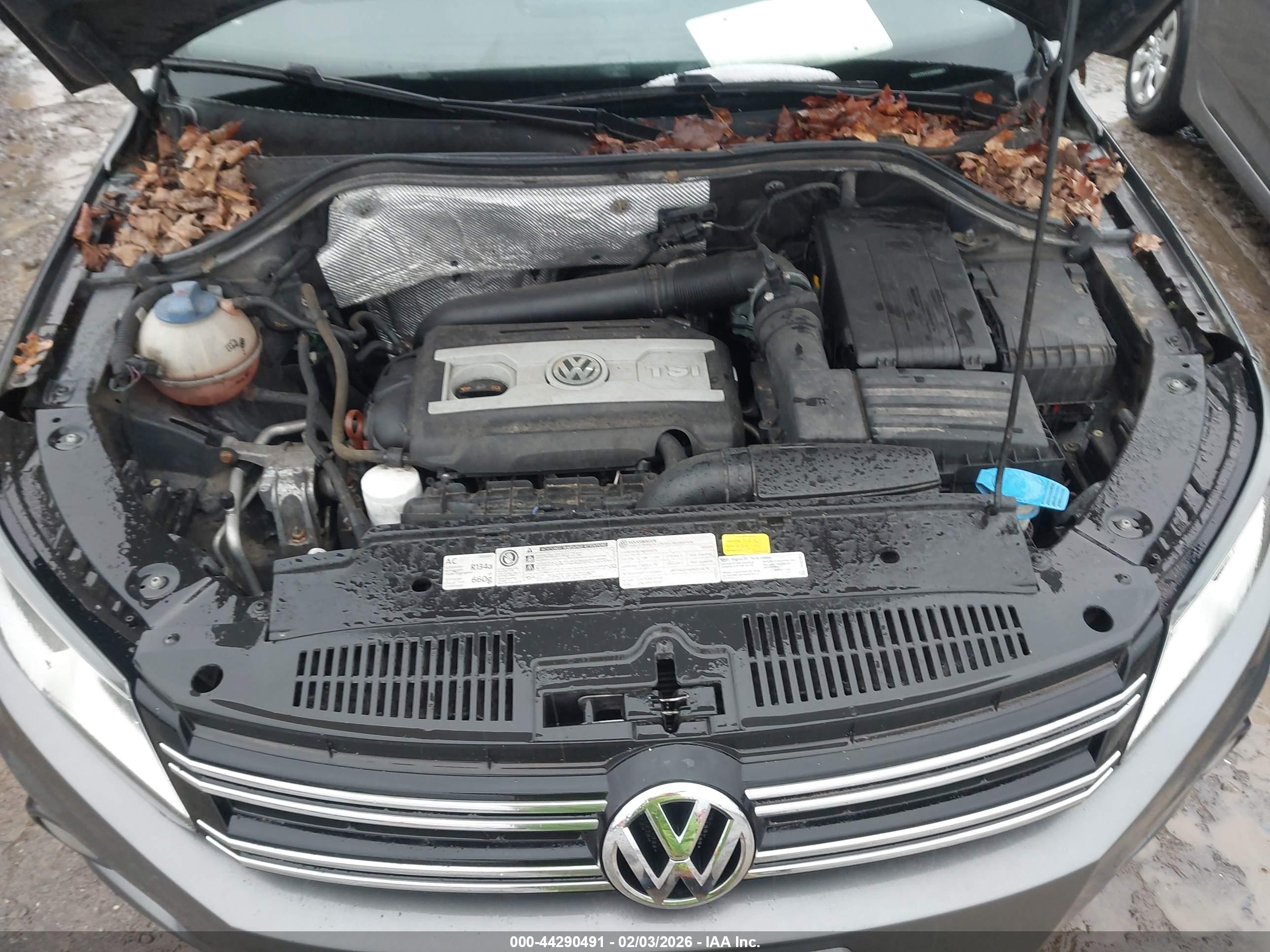 VOLKSWAGEN TIGUAN image 10