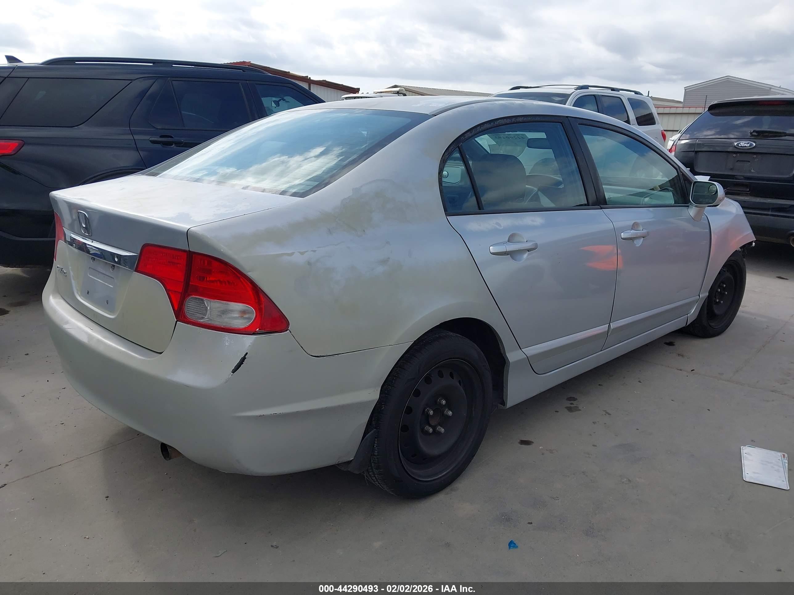 HONDA CIVIC image 4