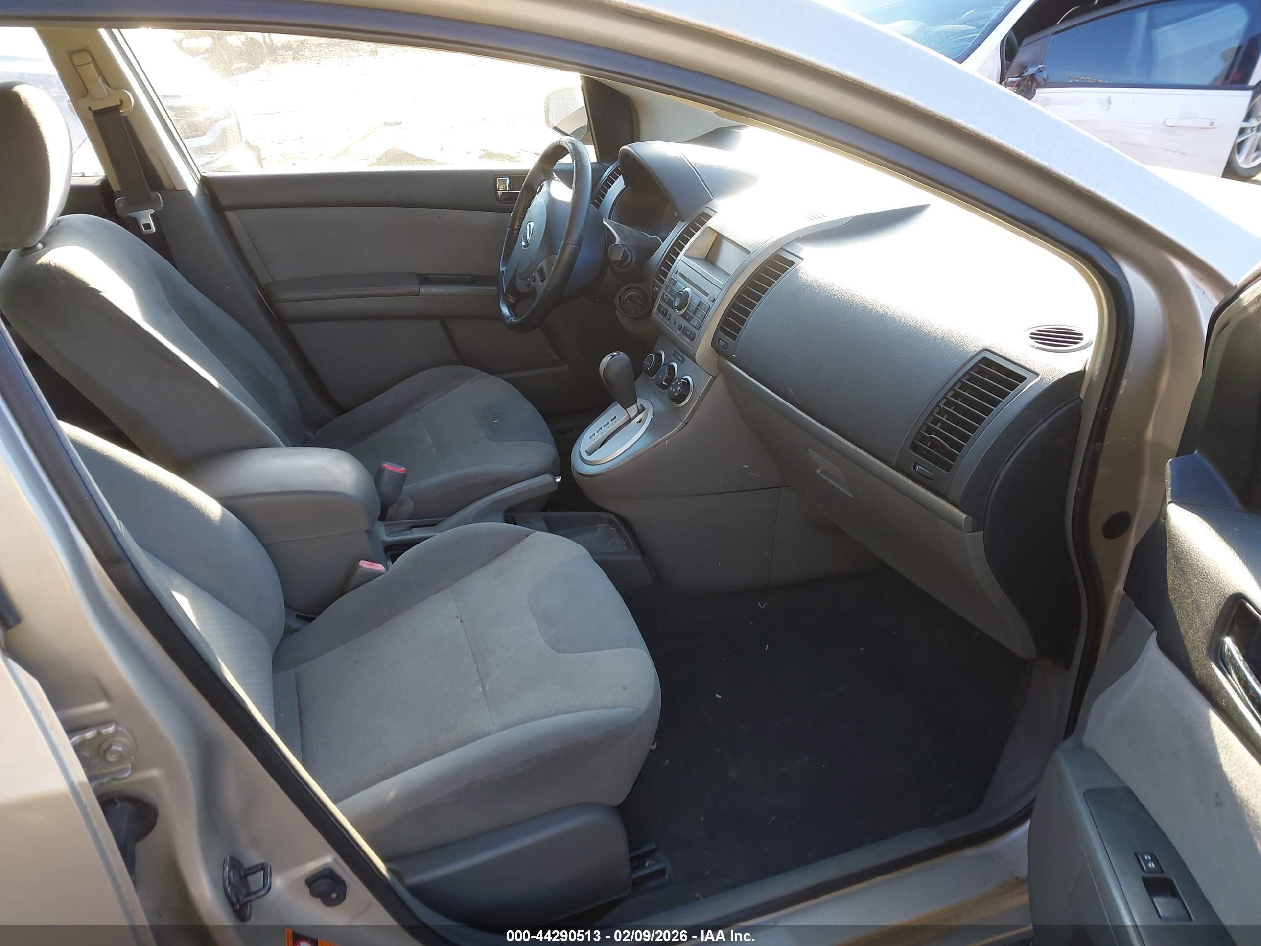 NISSAN SENTRA image 5