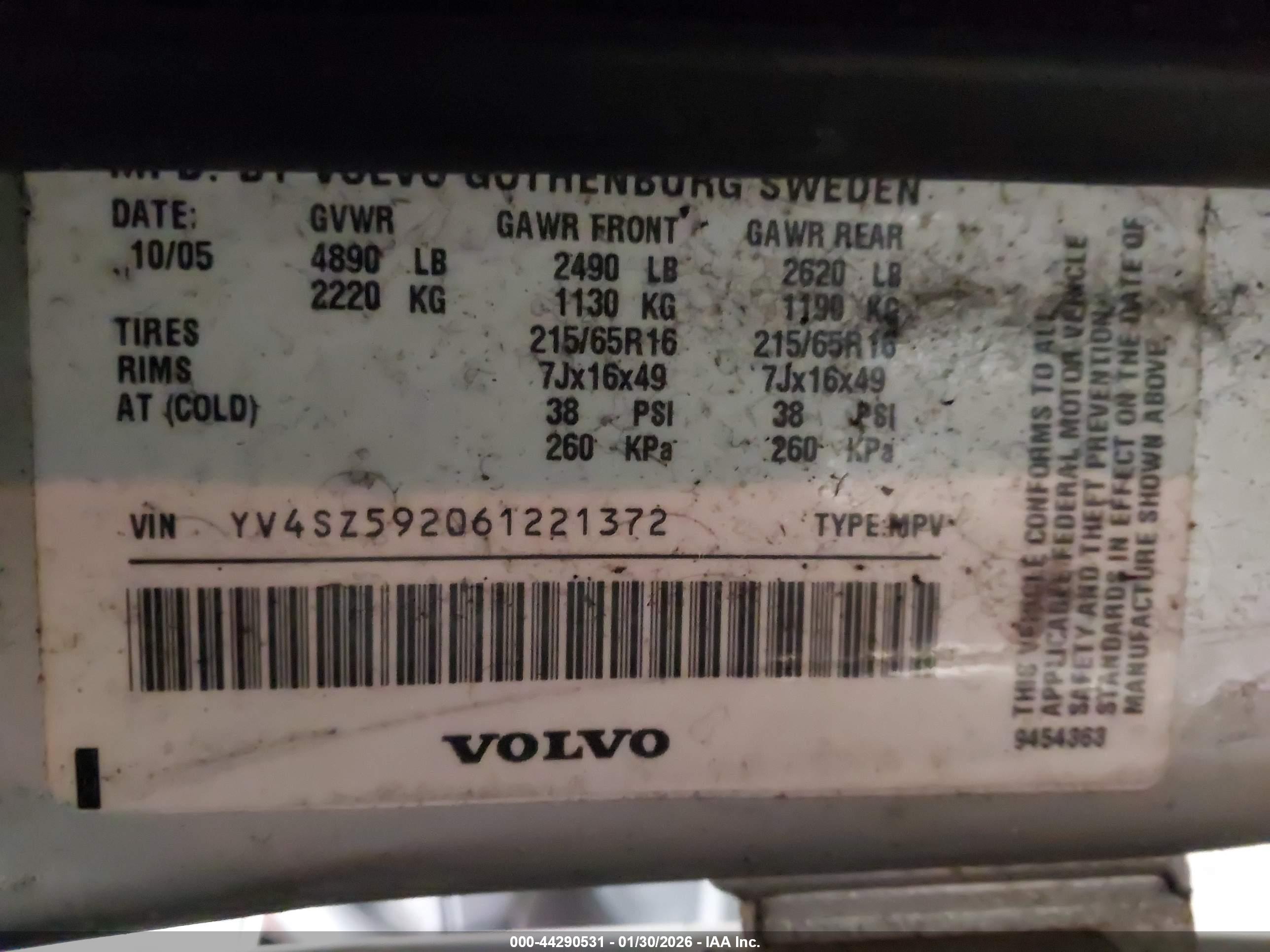 VOLVO XC70 image 9
