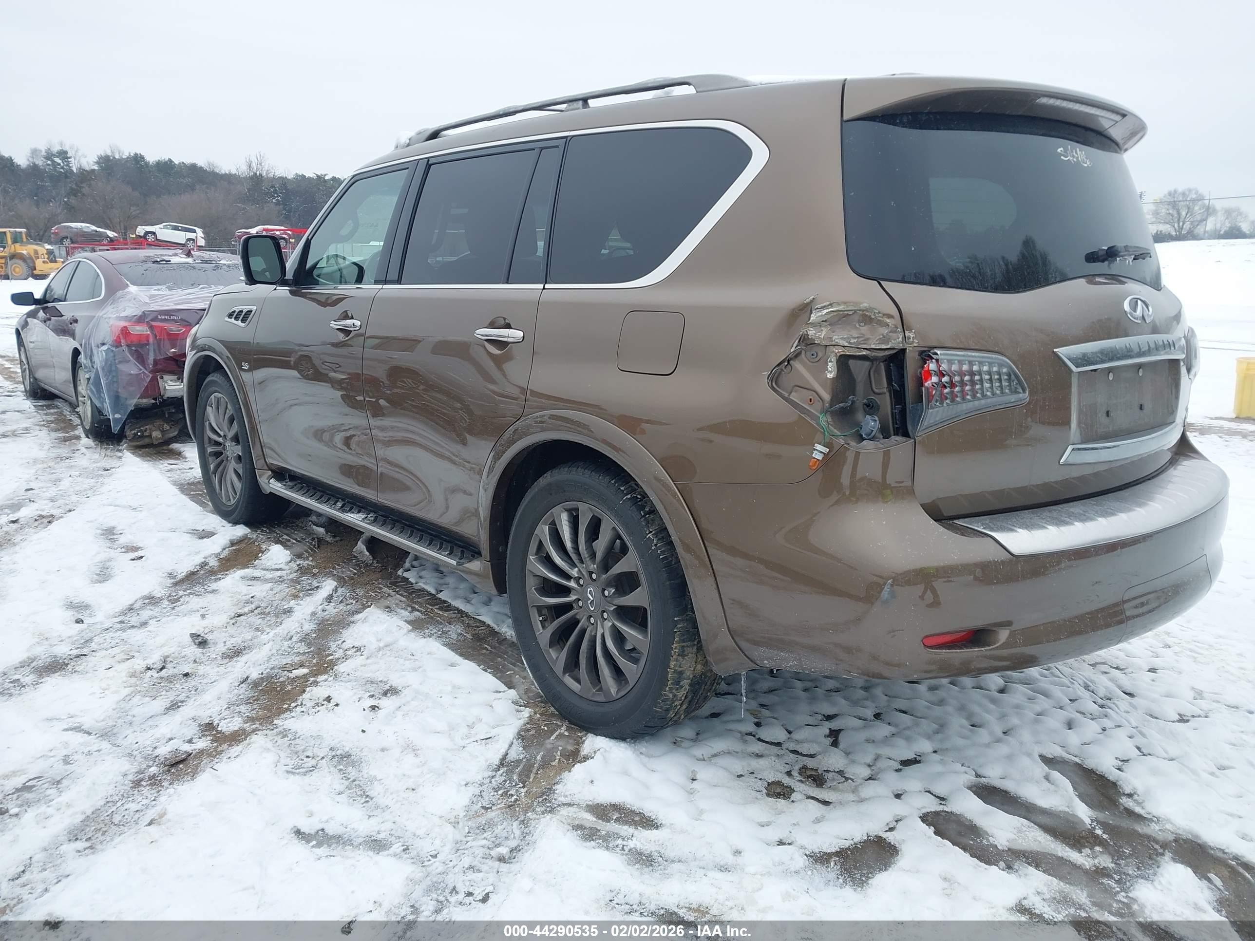INFINITI QX80 image 3