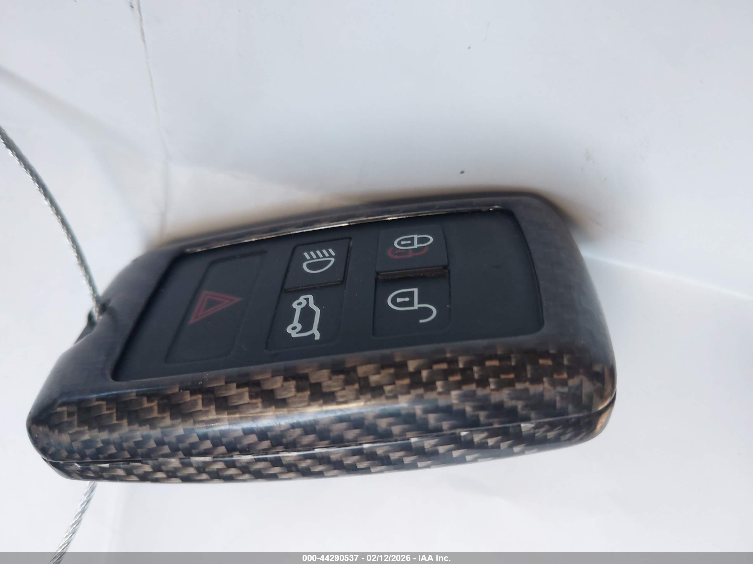 LAND ROVER image 11