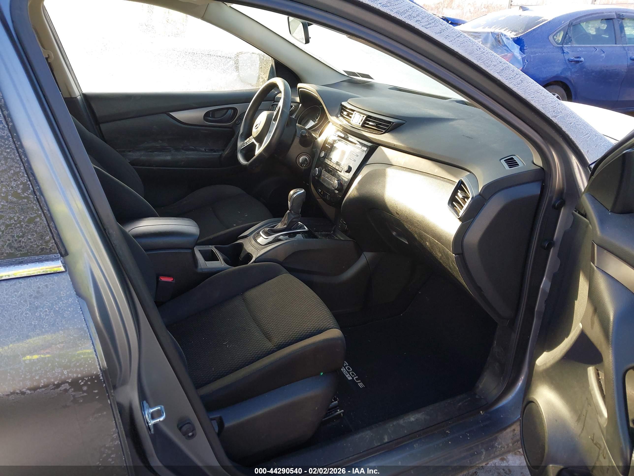 NISSAN ROGUE image 5