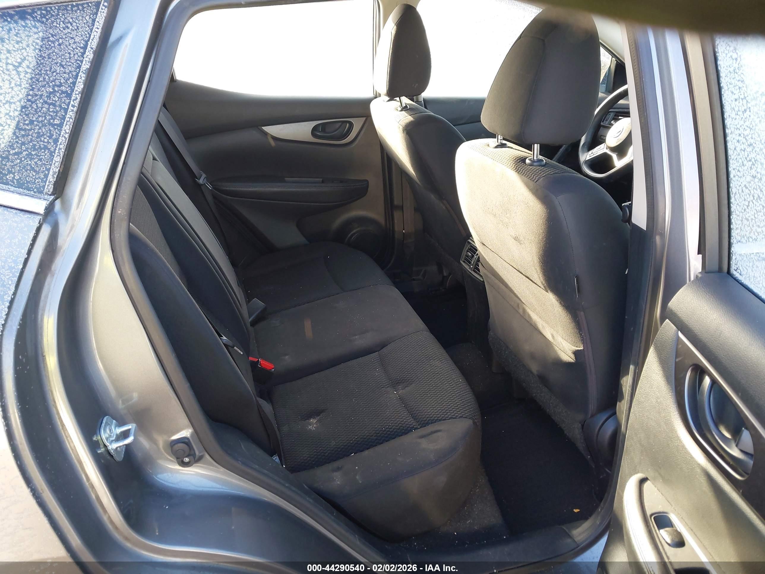 NISSAN ROGUE image 8
