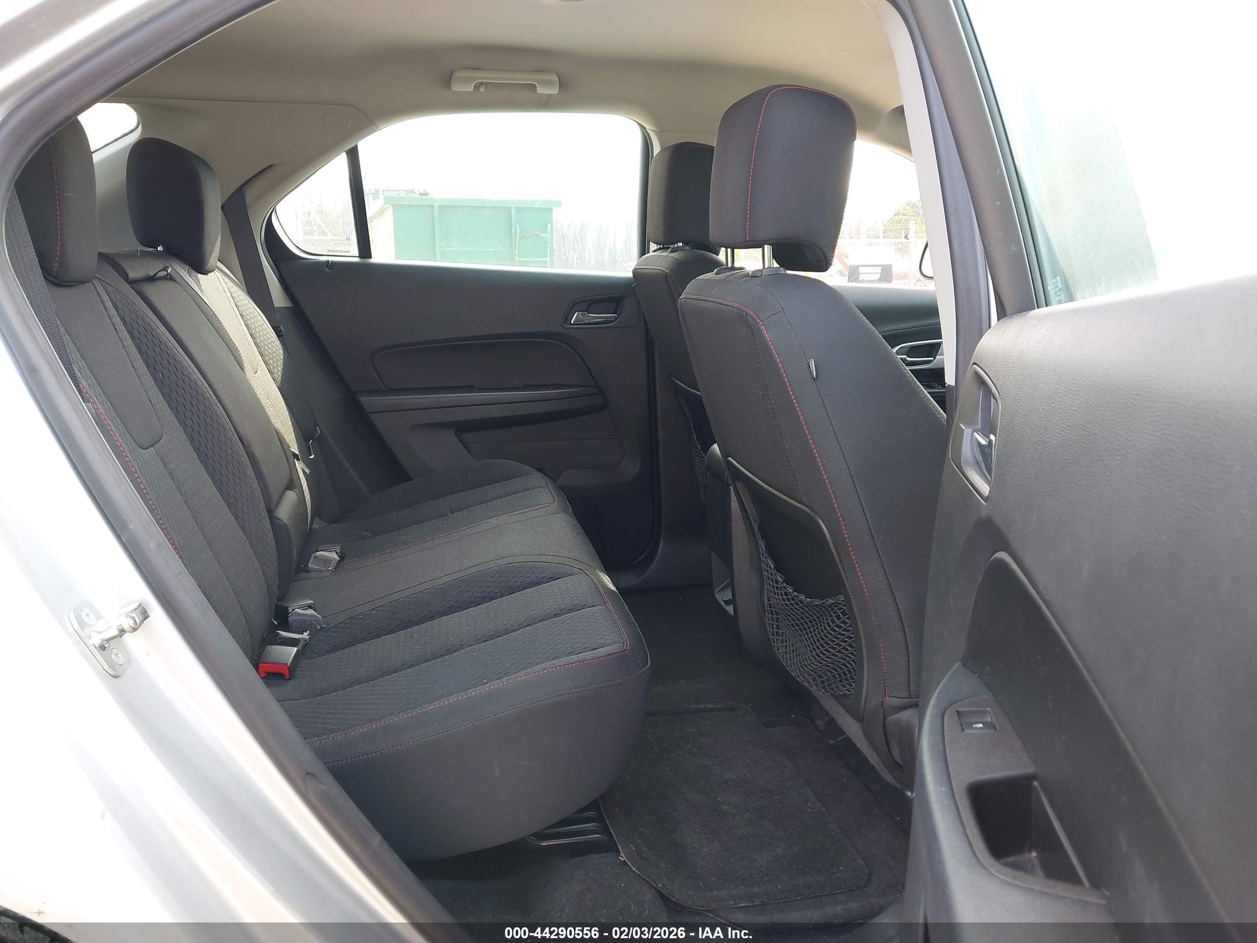 CHEVROLET EQUINOX image 8