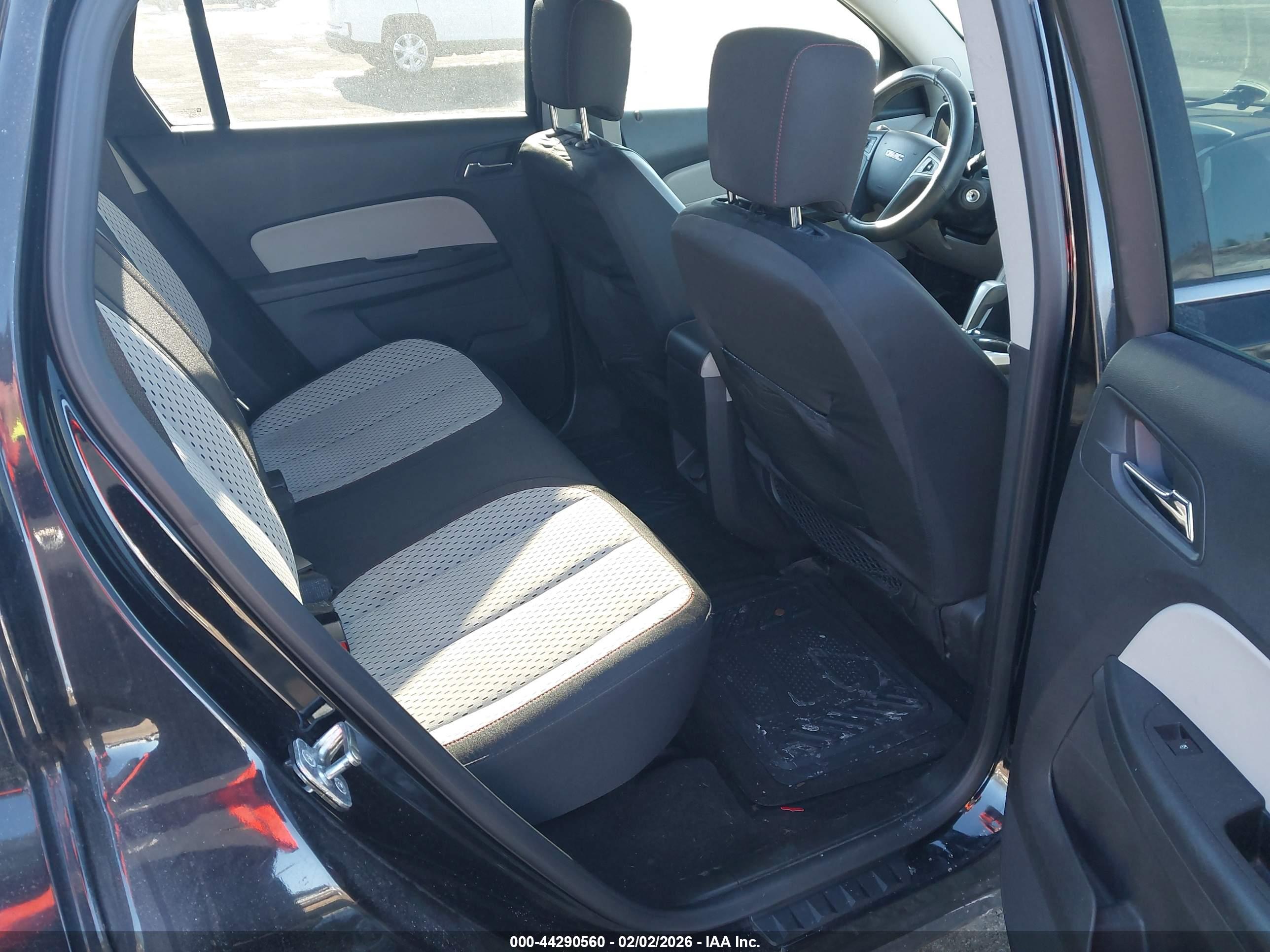 GMC TERRAIN image 8
