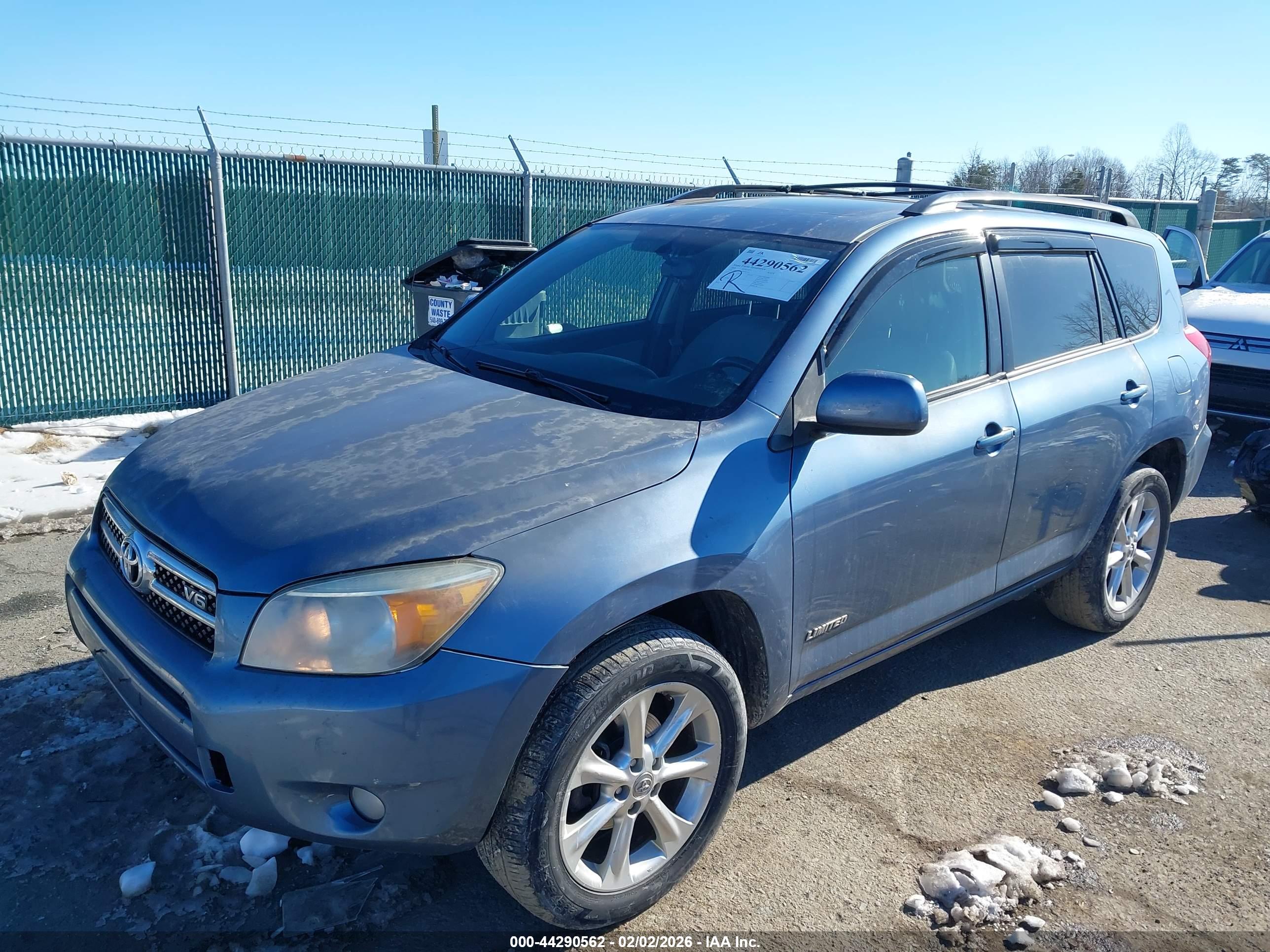 TOYOTA RAV4 image 2