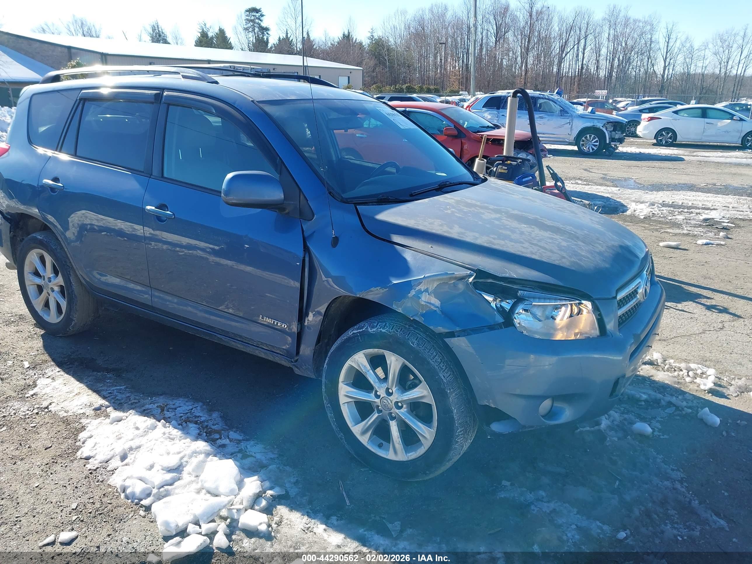 TOYOTA RAV4 image 6