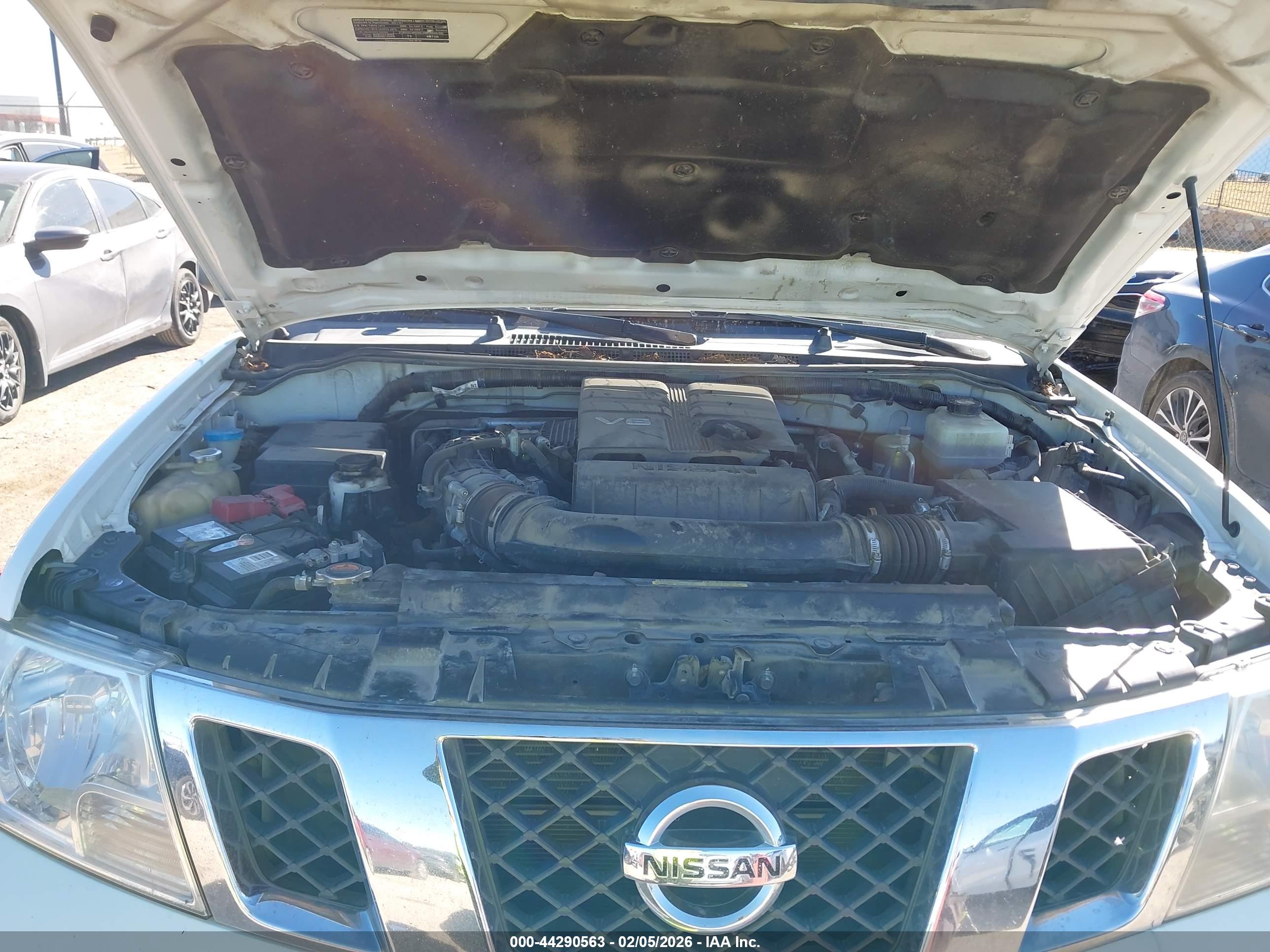 NISSAN FRONTIER image 10