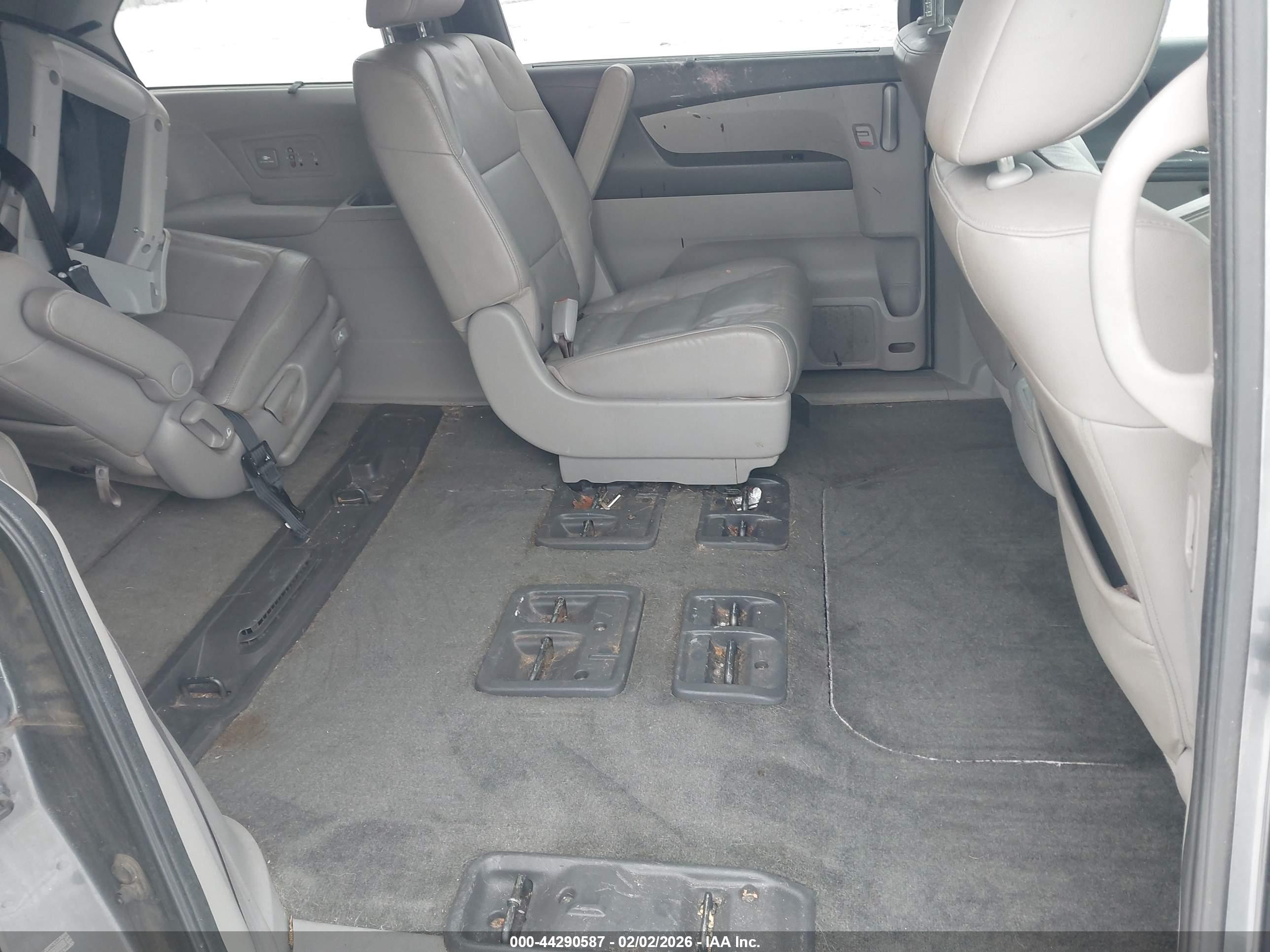 HONDA ODYSSEY image 8