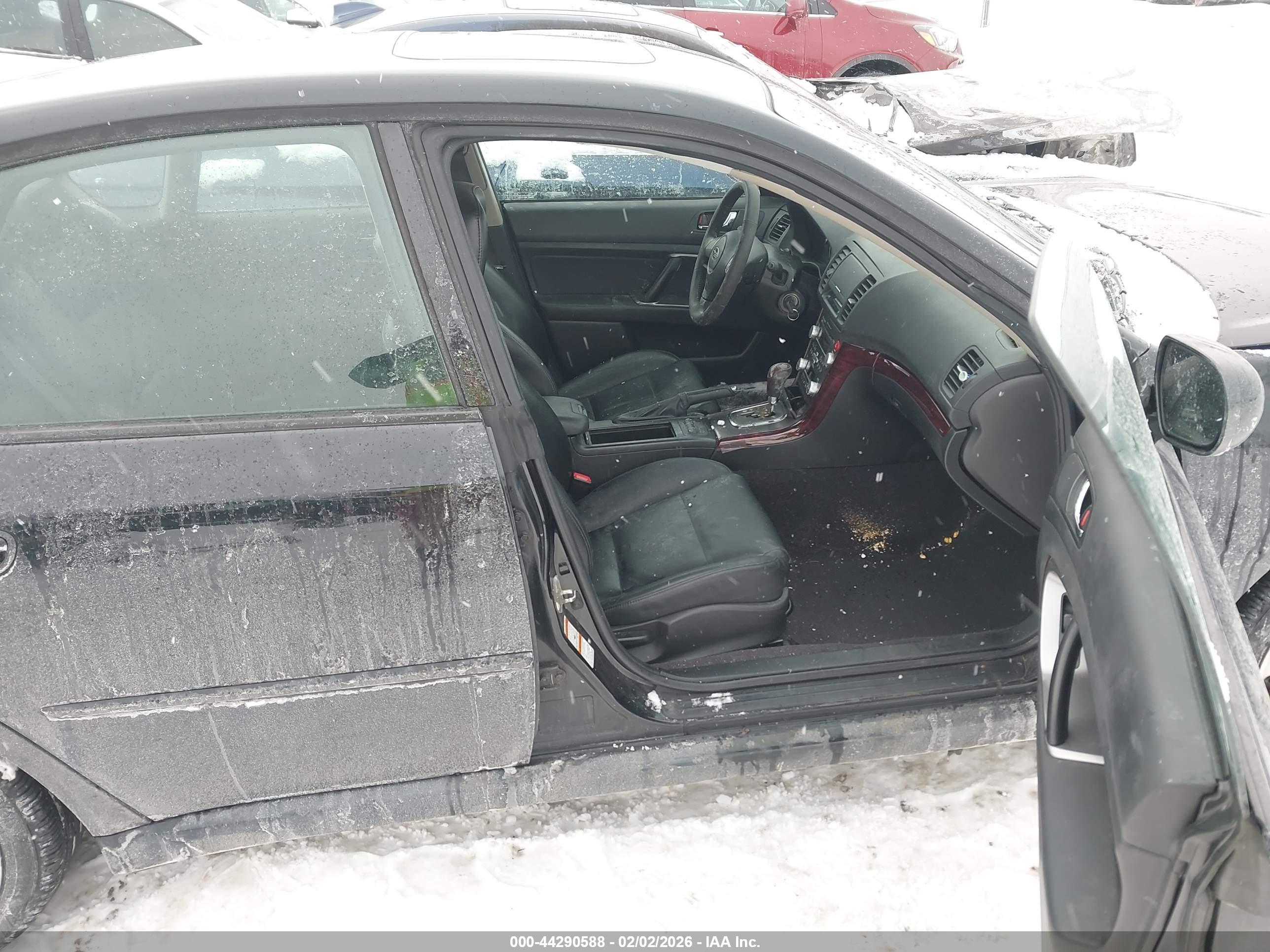 SUBARU LEGACY image 5