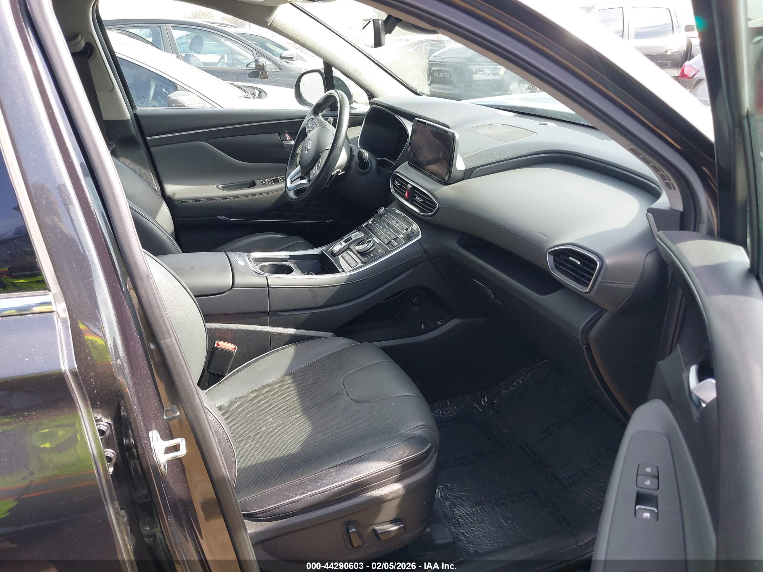 HYUNDAI SANTA image 5
