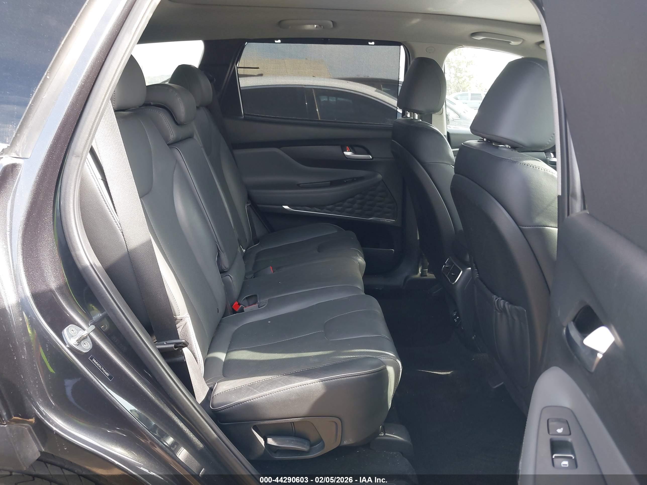 HYUNDAI SANTA image 8