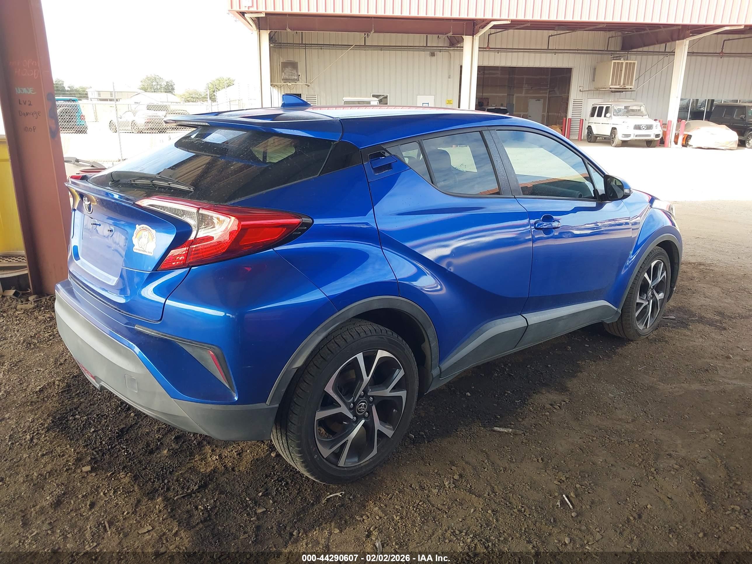 TOYOTA C-HR image 4