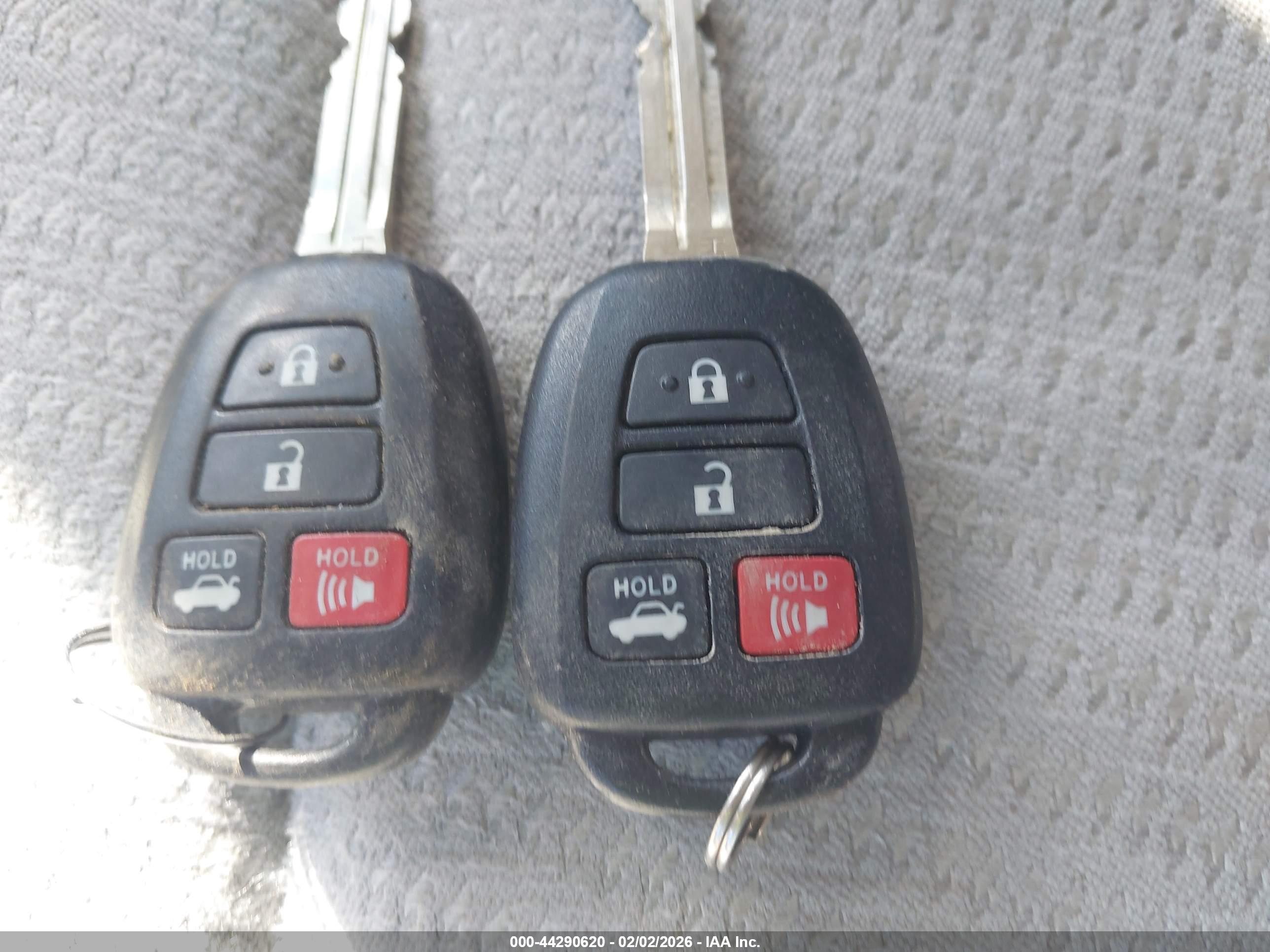 TOYOTA CAMRY image 11