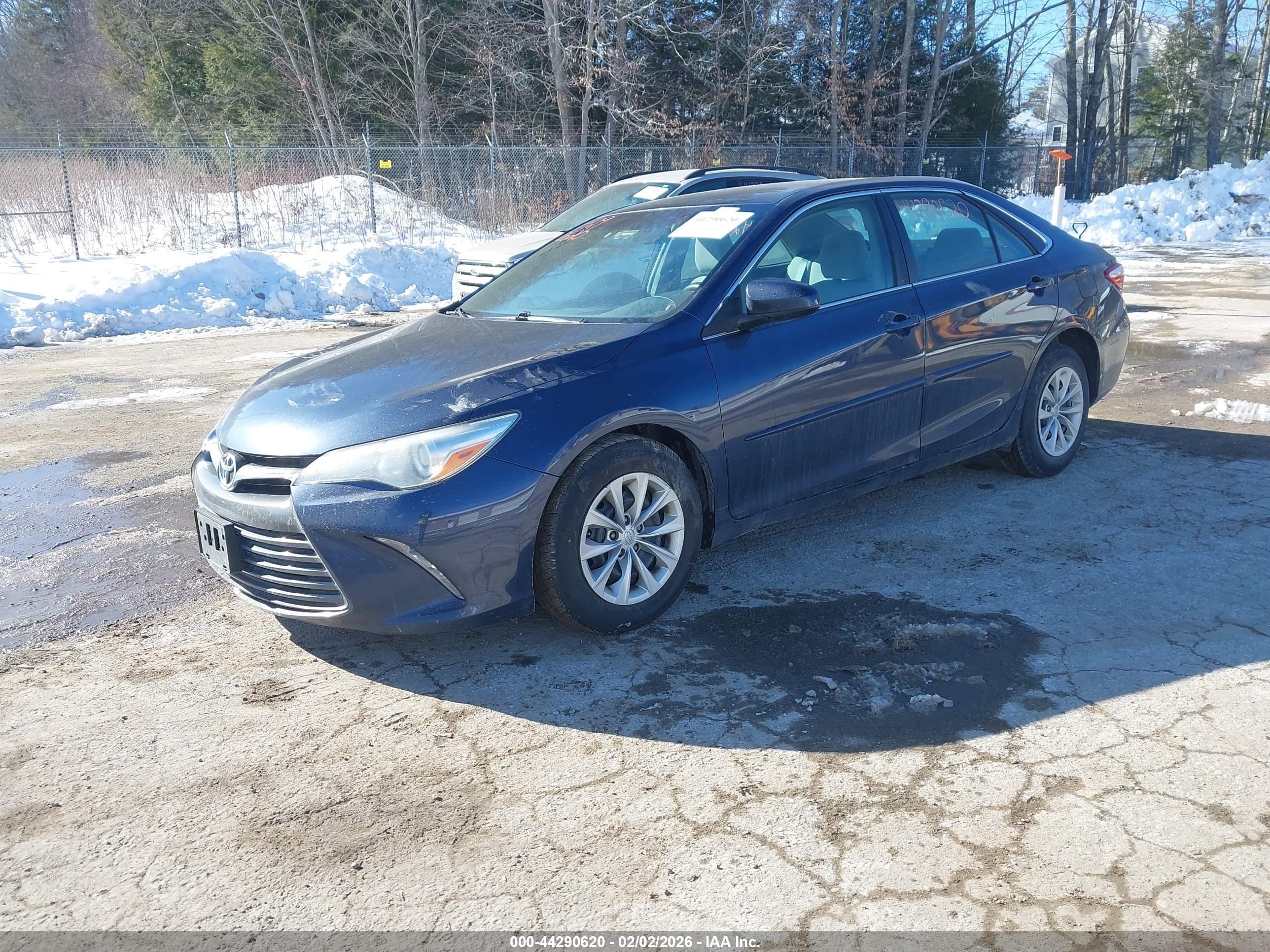 TOYOTA CAMRY image 2